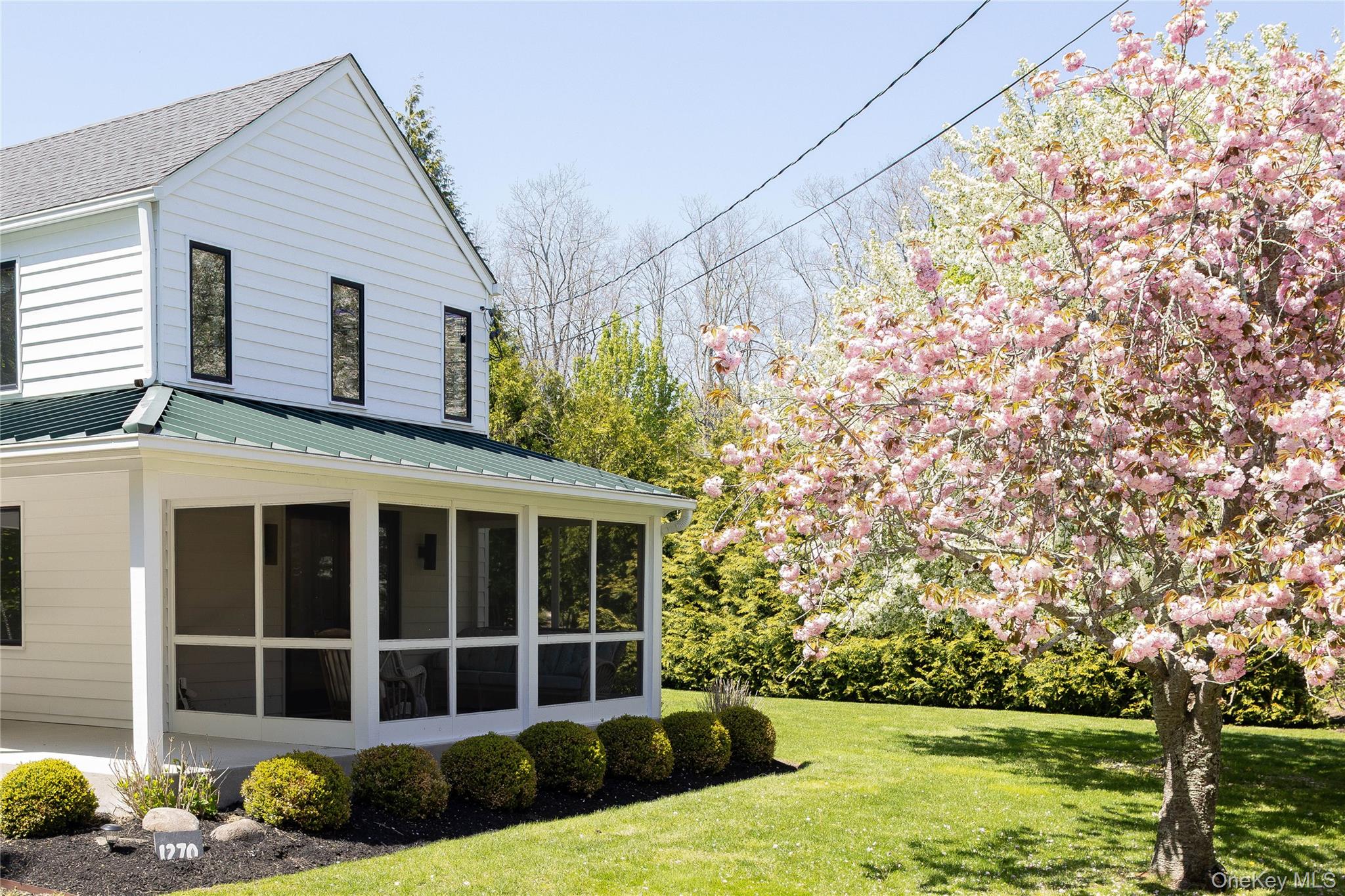 1270 Skunk Lane