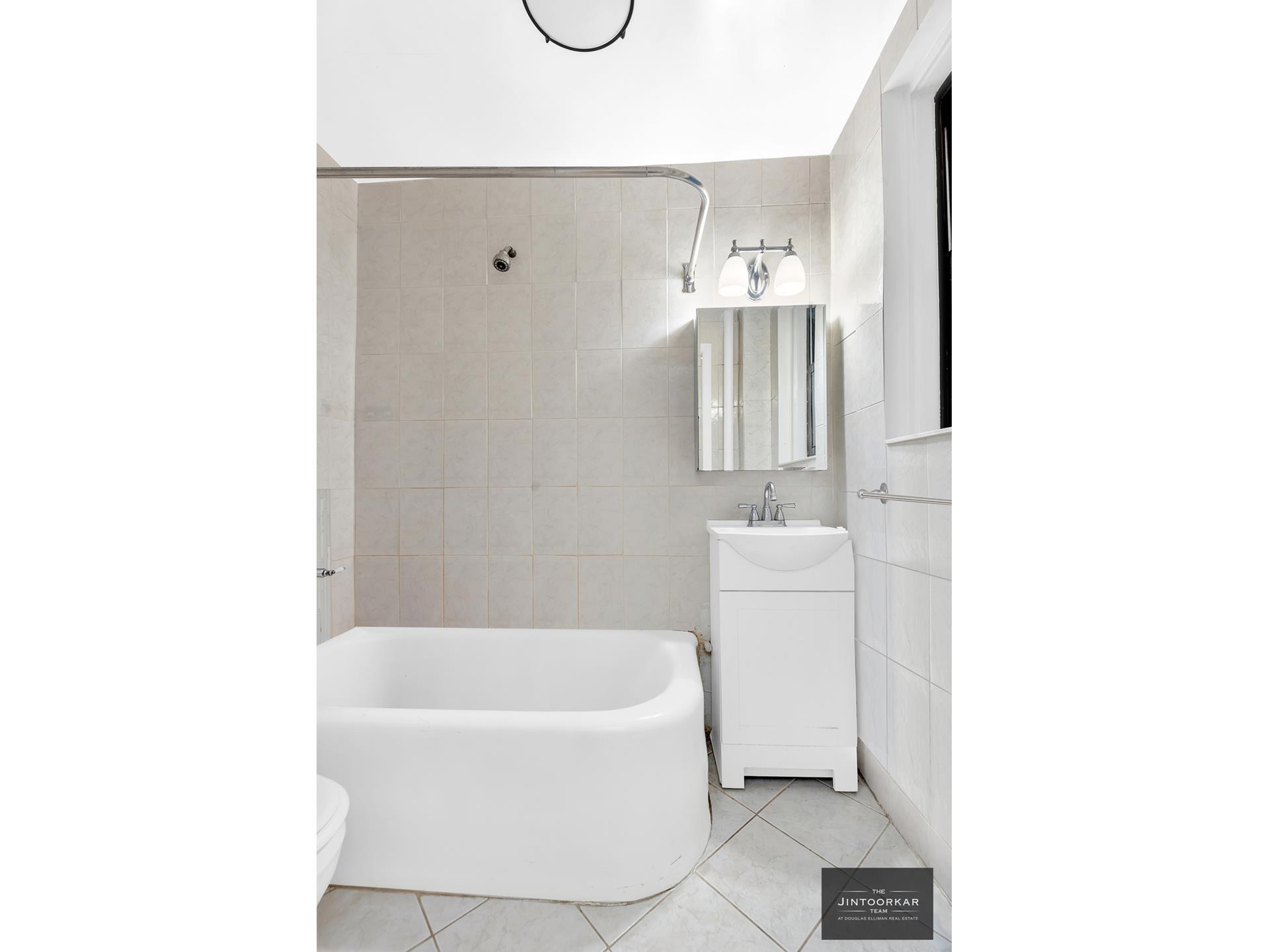 321 E 54TH Street 2J
