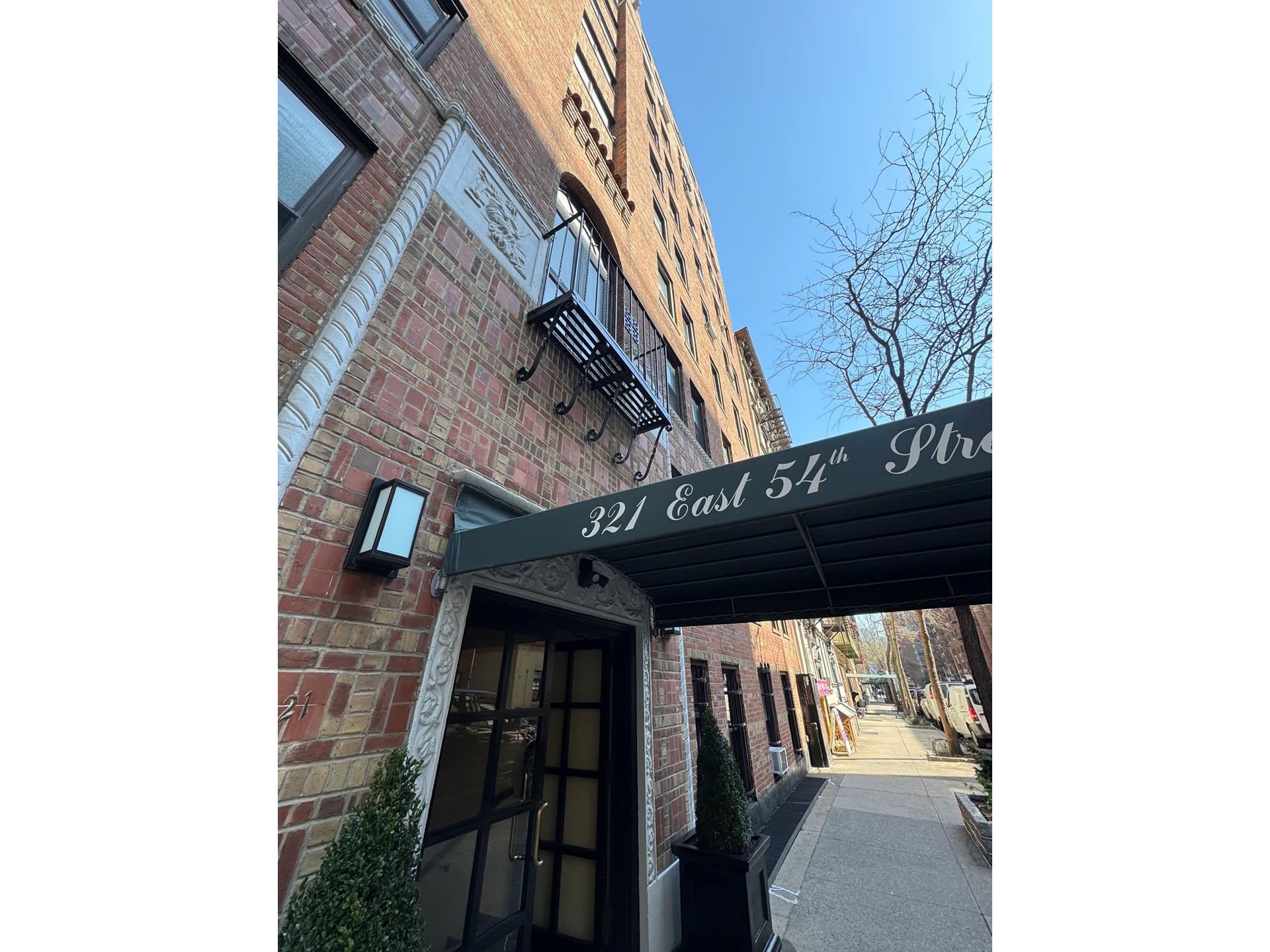 321 E 54TH Street 2J