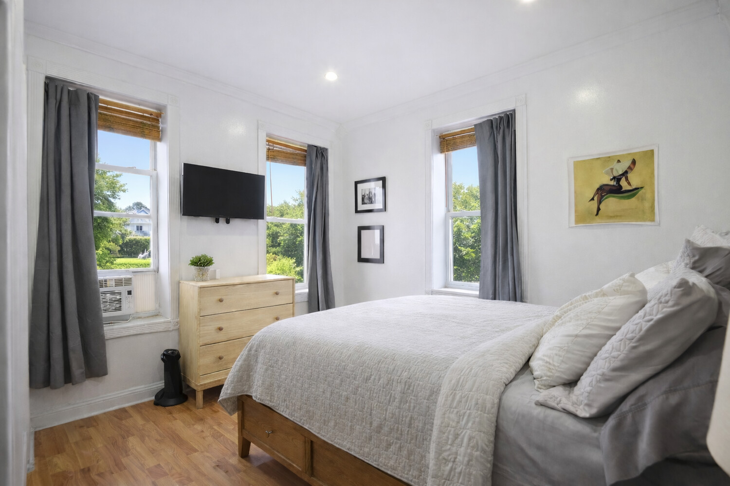 429 RALPH Avenue 1