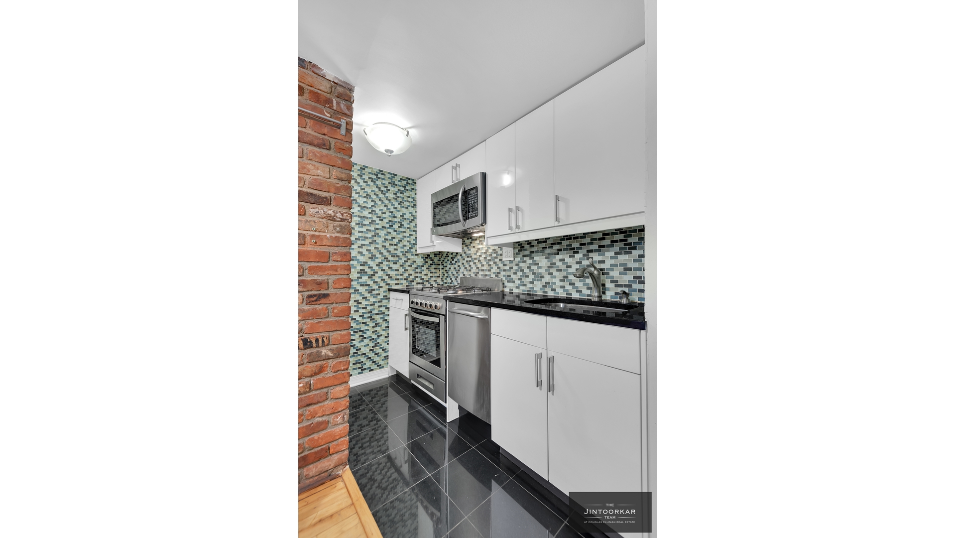 160 E 26TH Street 2F
