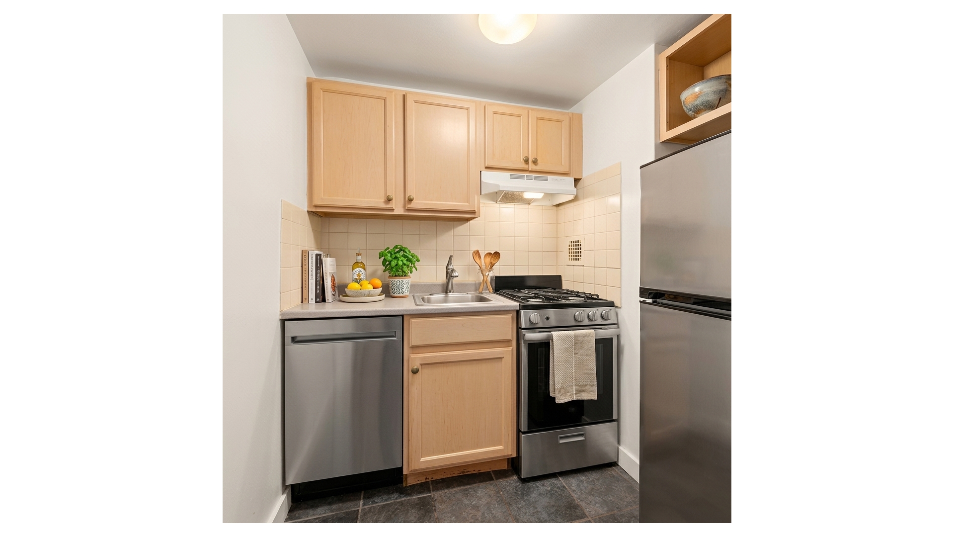 135 E 54TH Street 5A