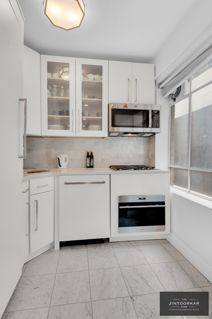 45 W 54TH Street 7D