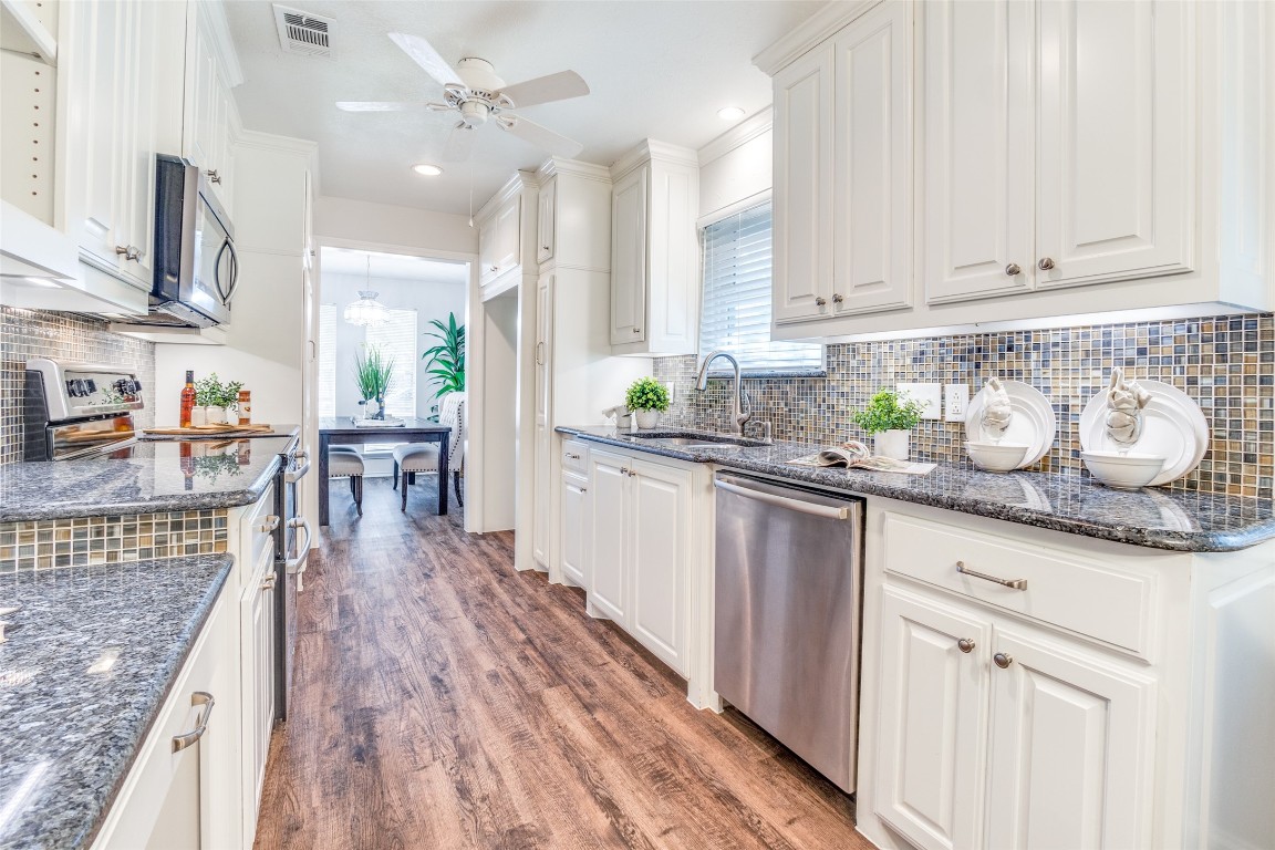 1432 College Parkway