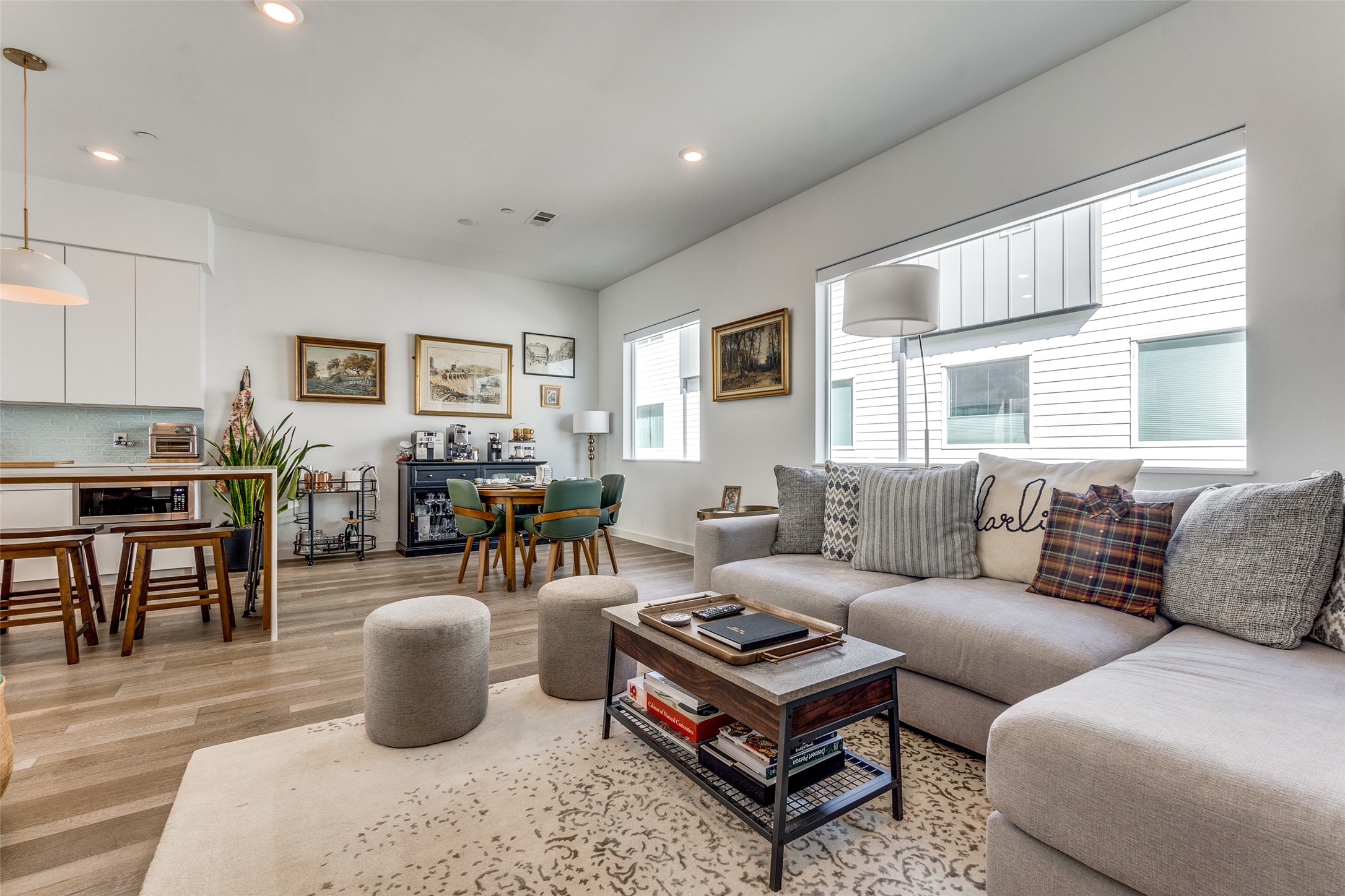 5020 Bryan Street Unit: 304