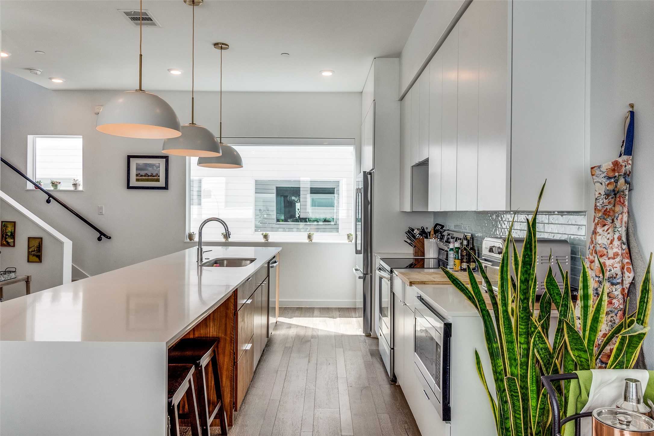 5020 Bryan Street Unit: 304