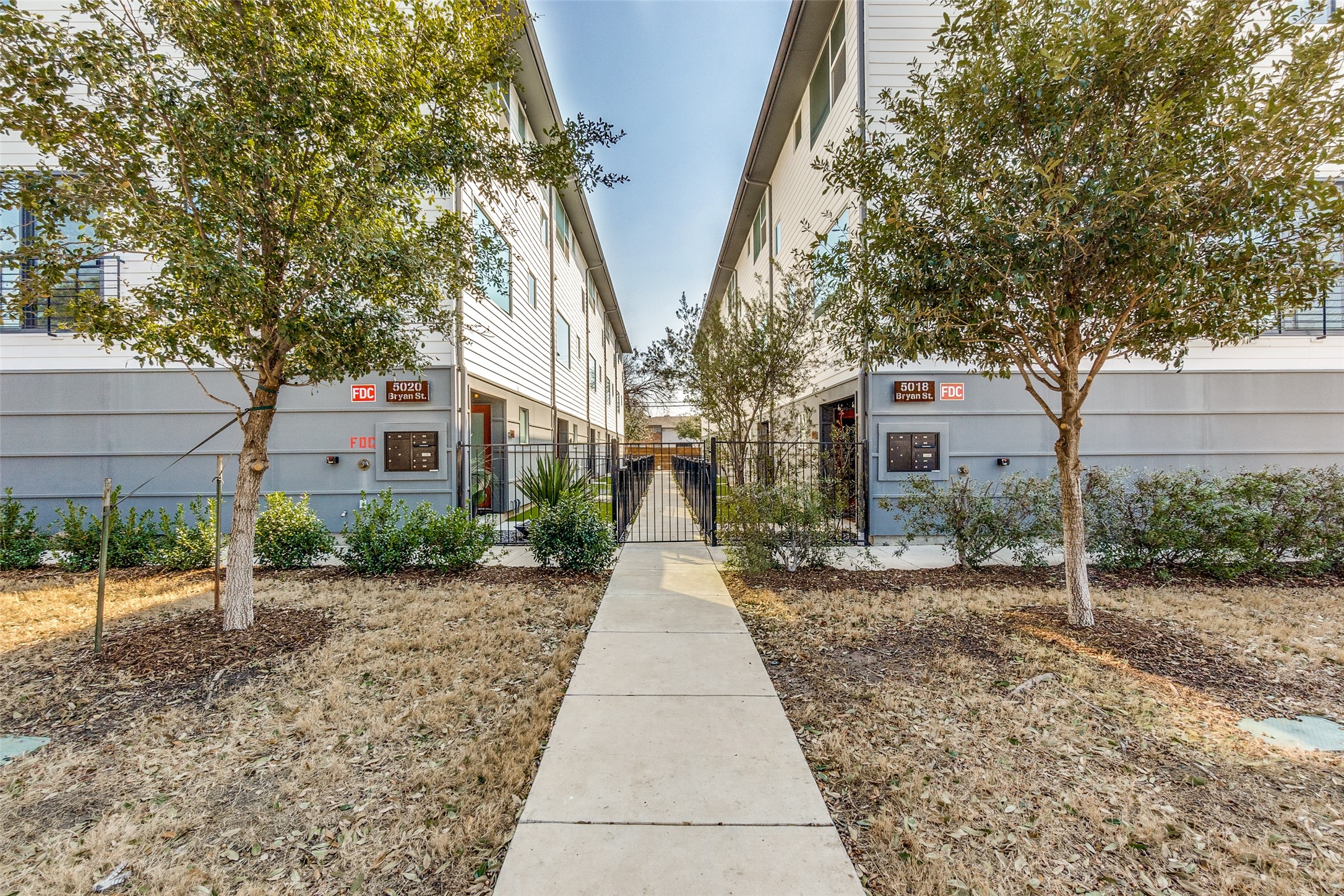 5020 Bryan Street Unit: 304