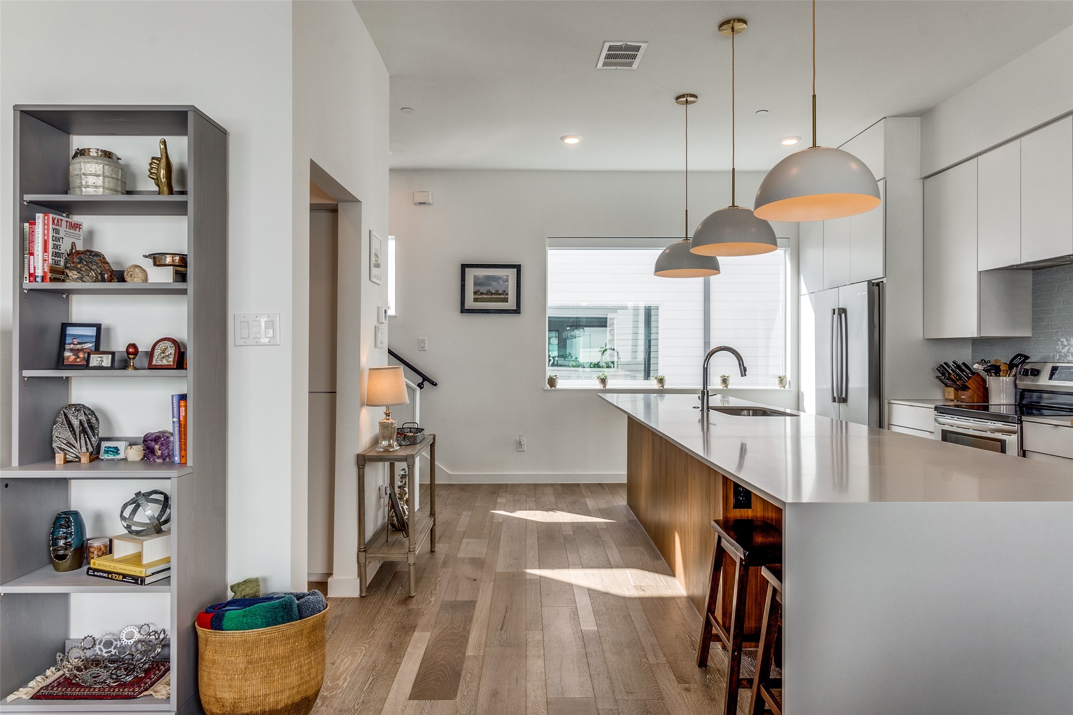 5020 Bryan Street Unit: 304