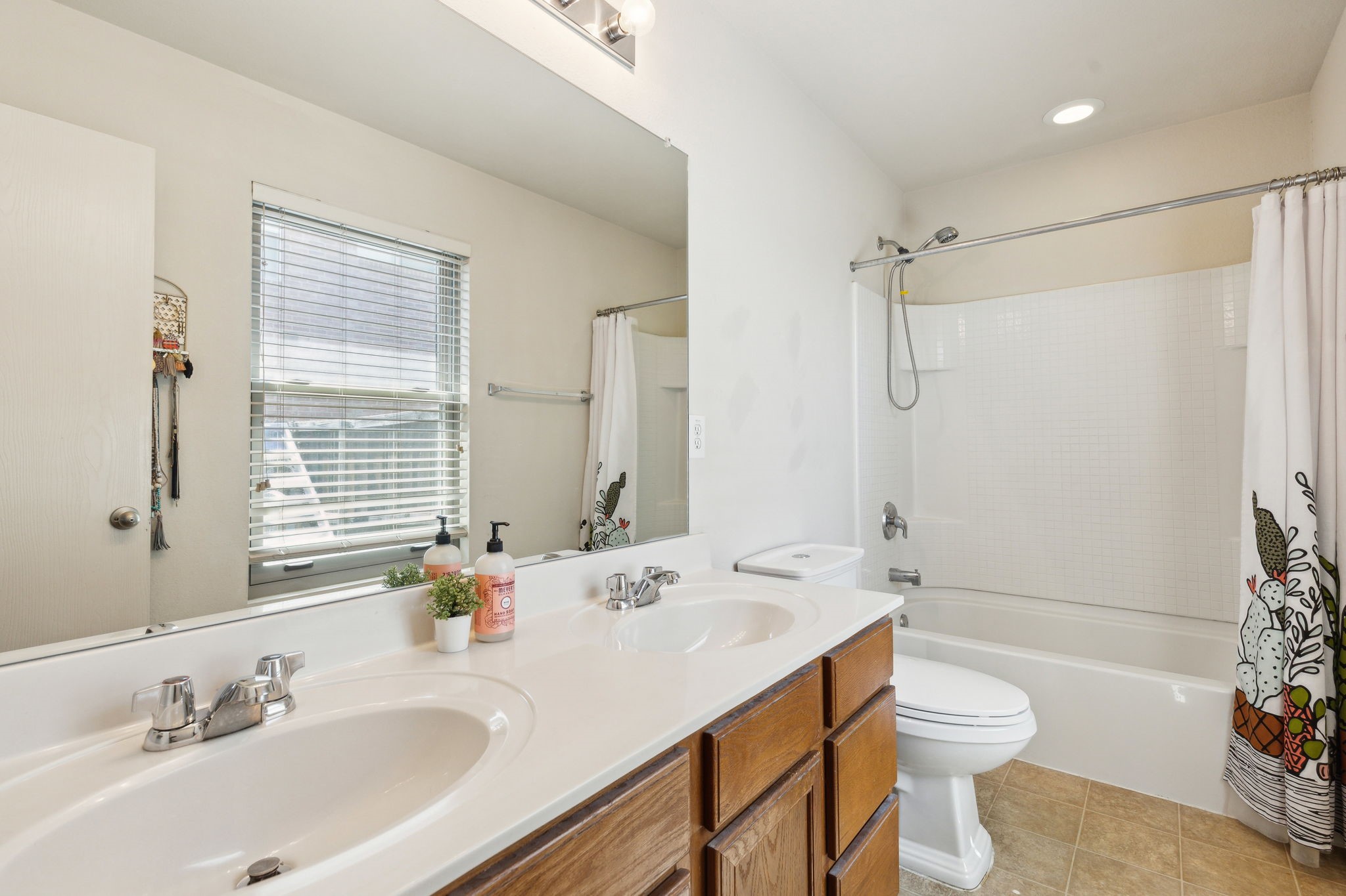 1636 Dream Catcher Way