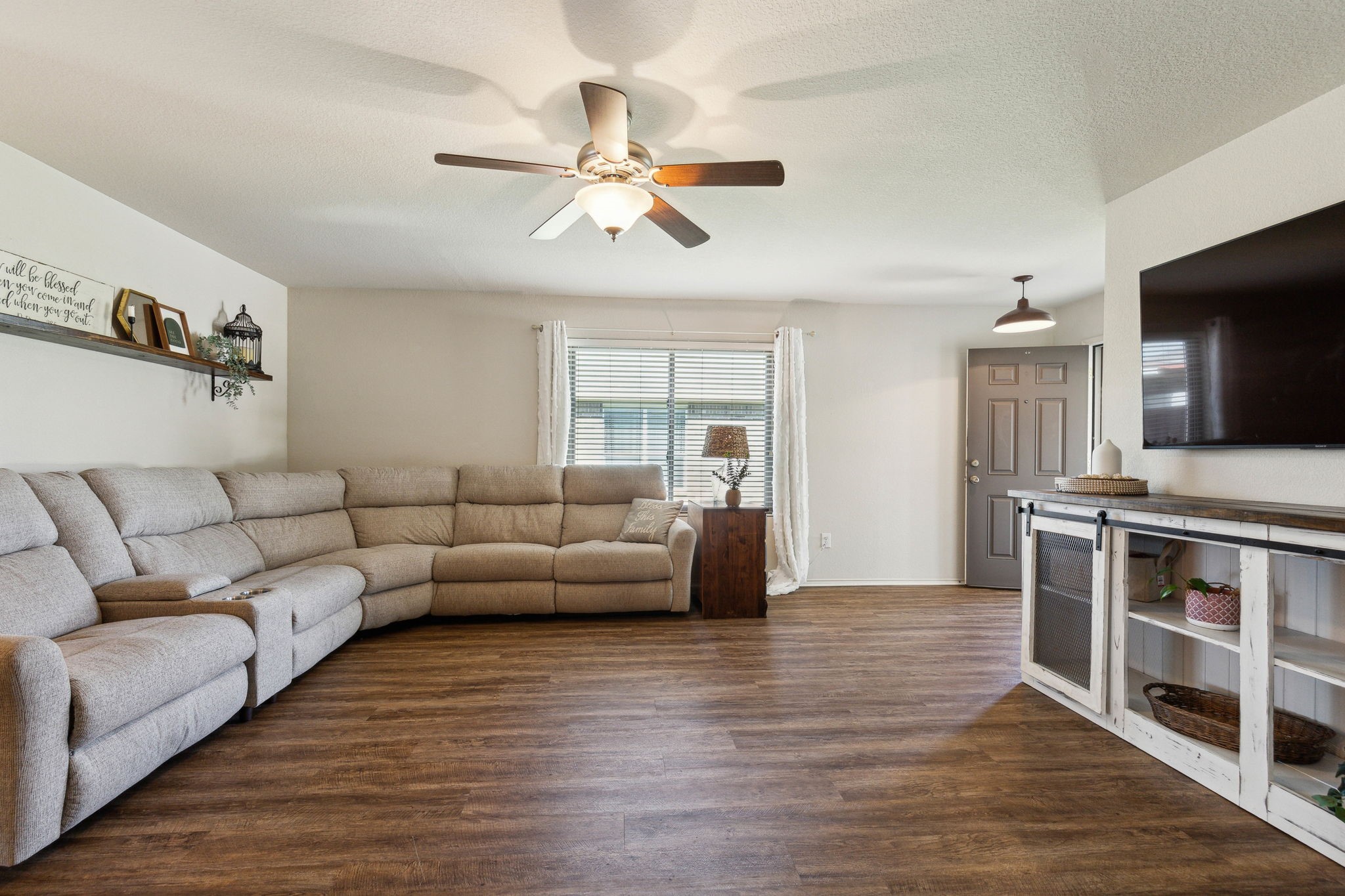 1636 Dream Catcher Way