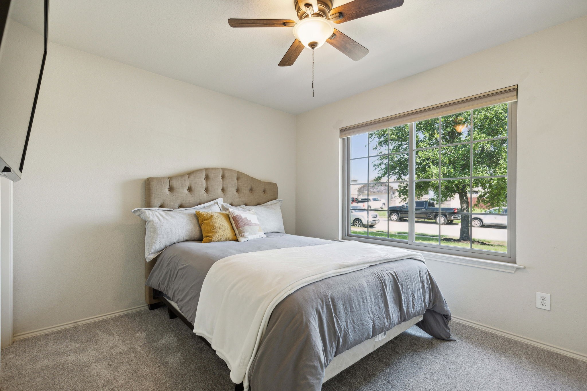 1636 Dream Catcher Way