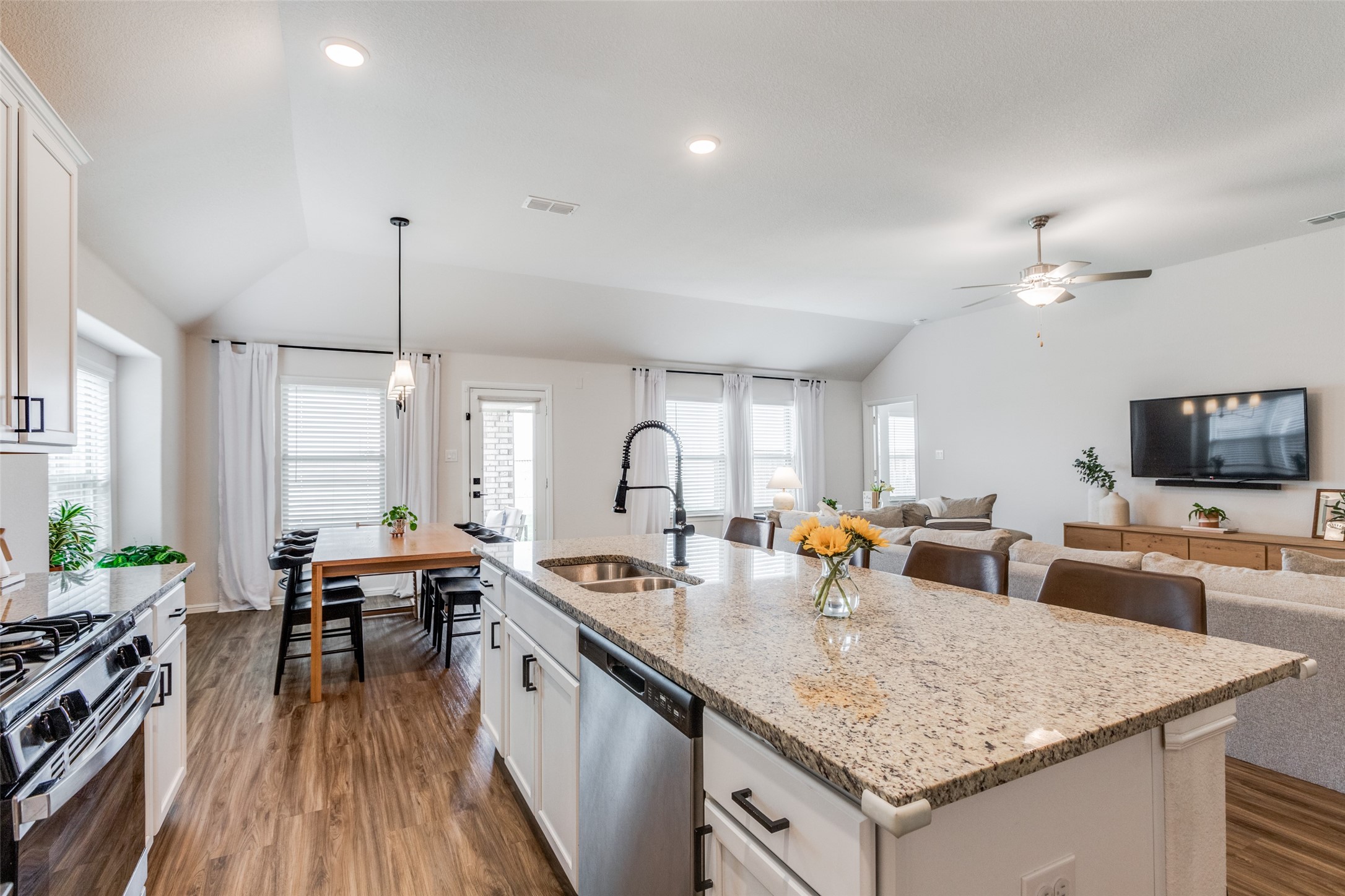 3145 Sunnyside Drive