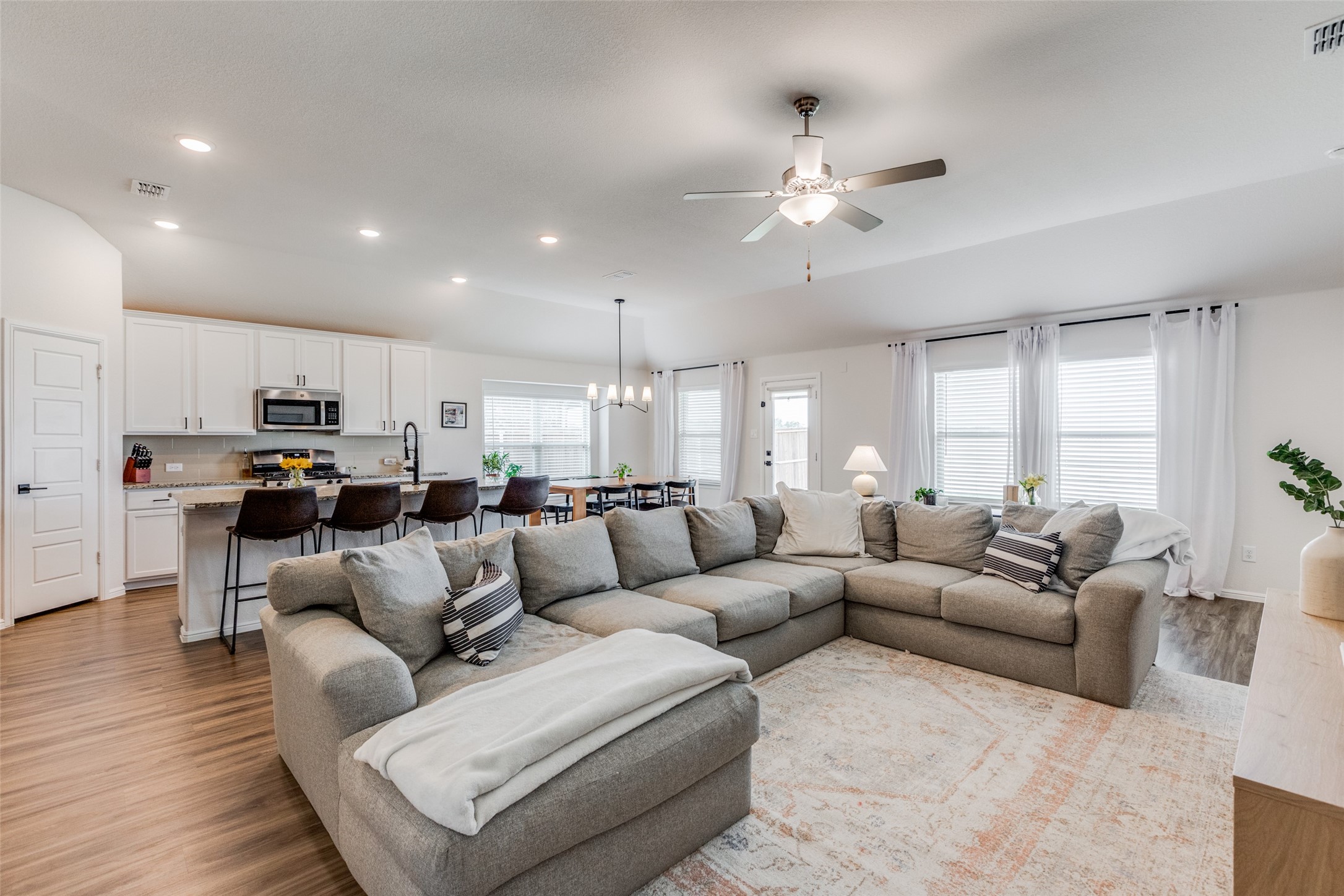 3145 Sunnyside Drive