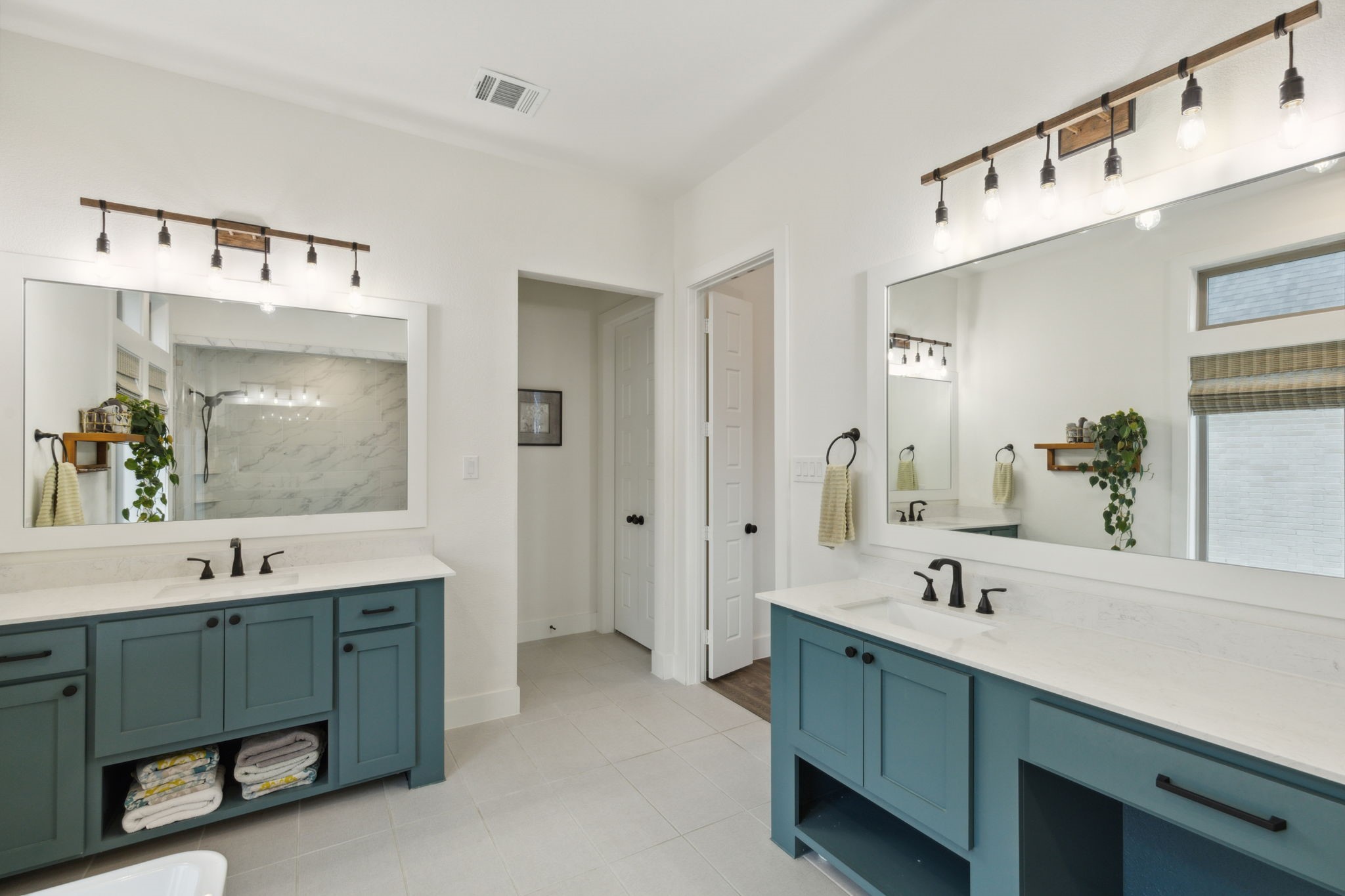 409 Travelers Terrace