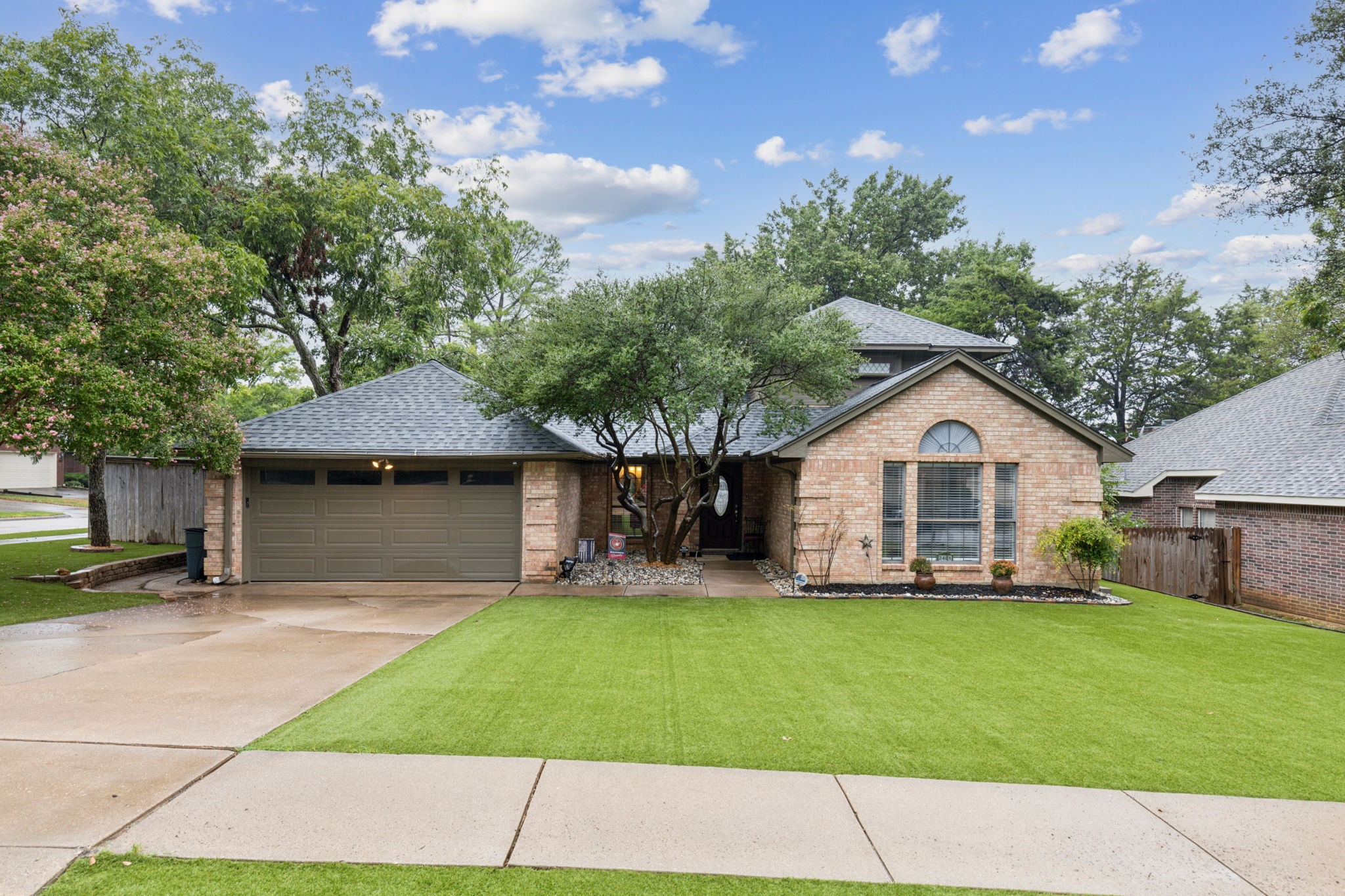 2401 Whitney Lane