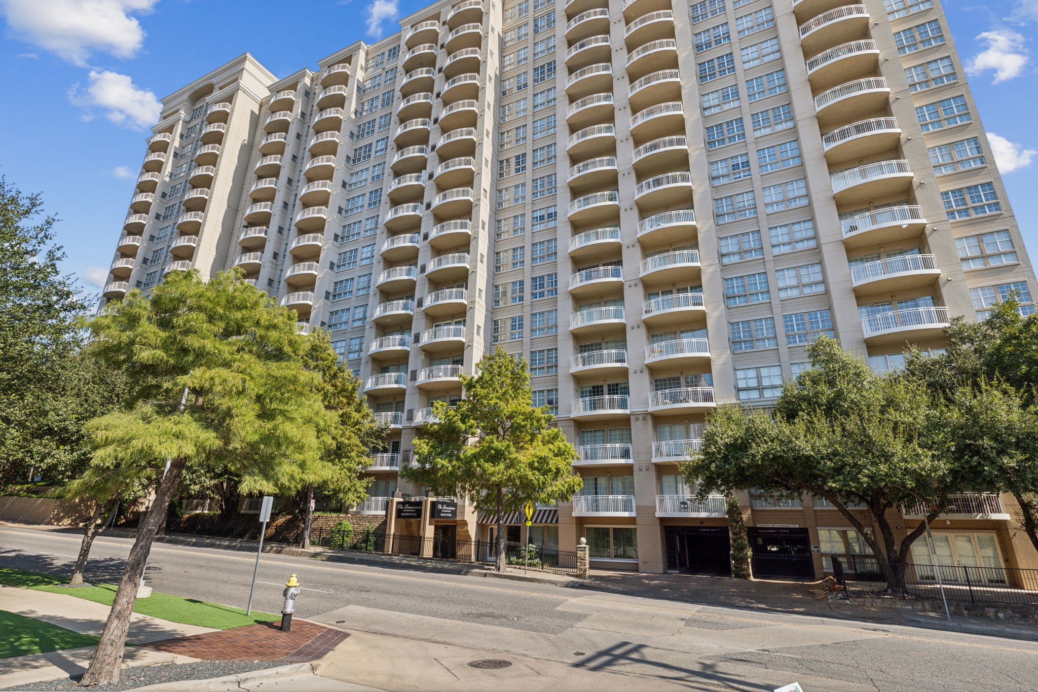 3225 Turtle Creek Boulevard 630