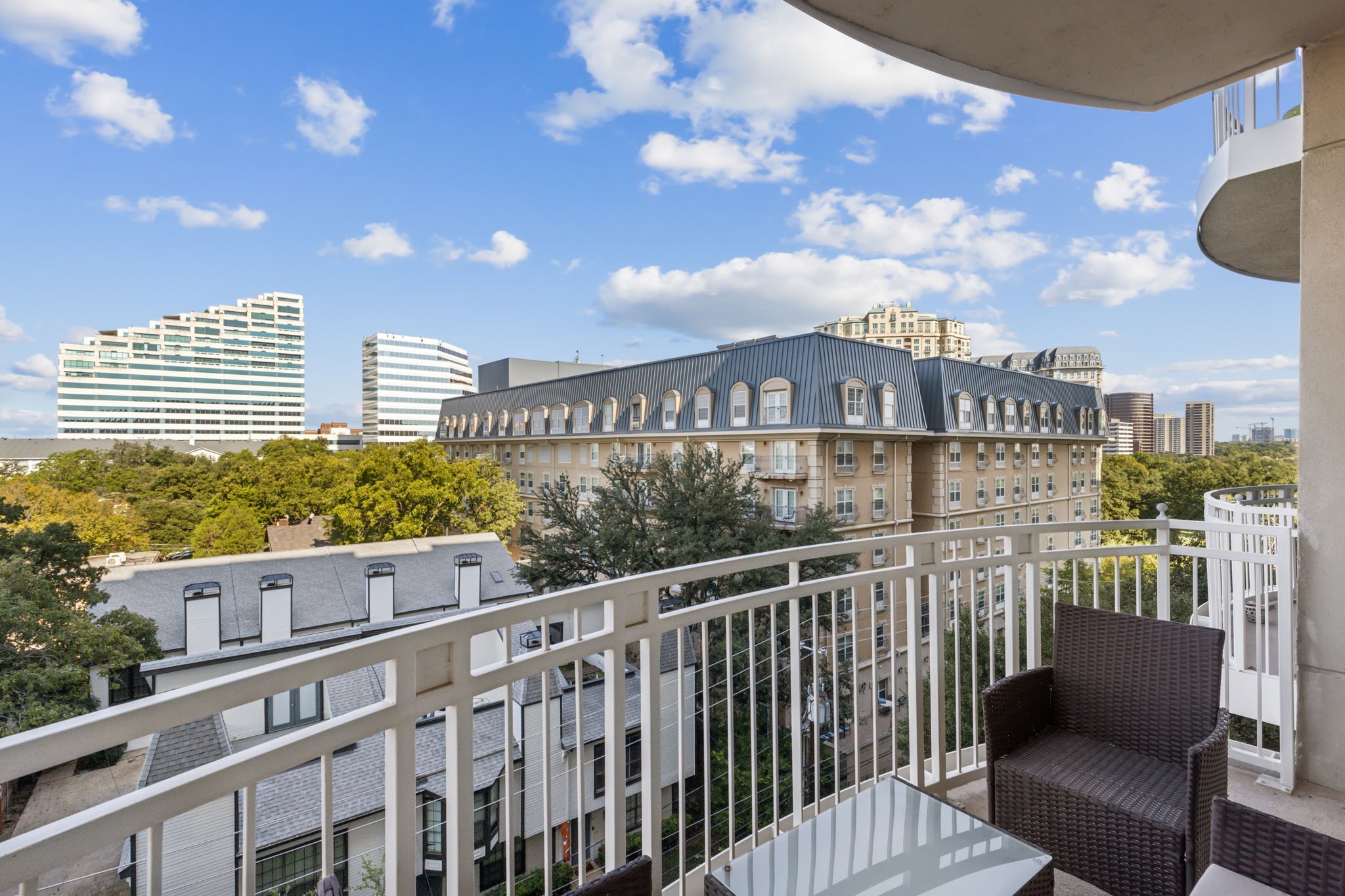 3225 Turtle Creek Boulevard 630