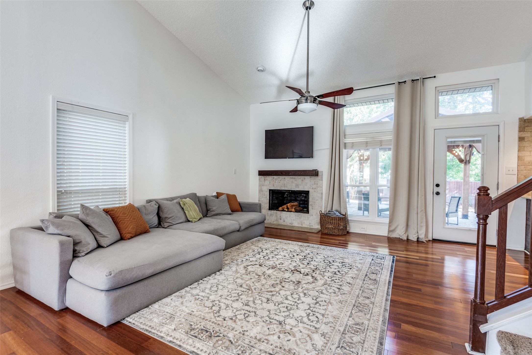 2312 Crestmeadow Street