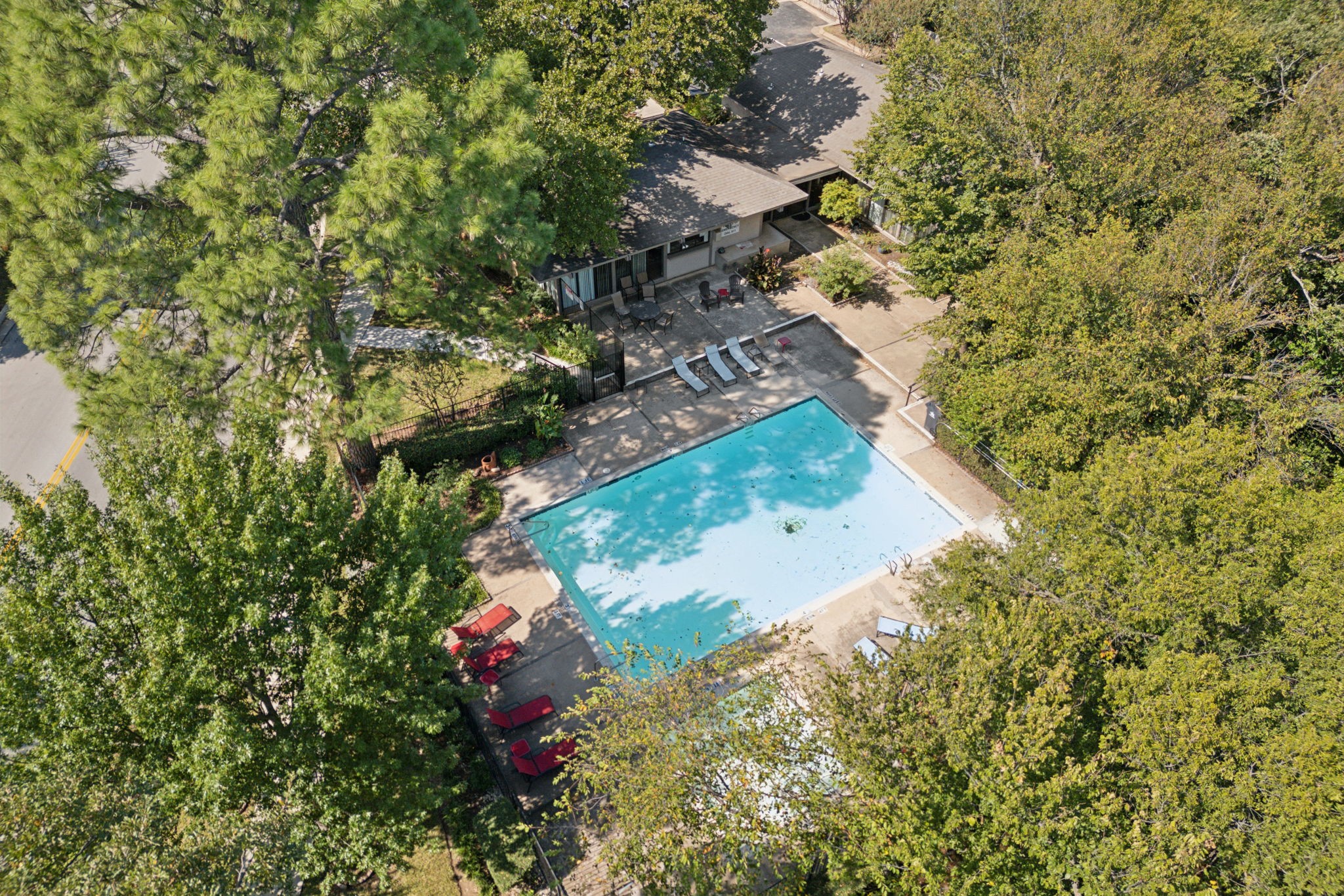 1601 Hawthorne Drive