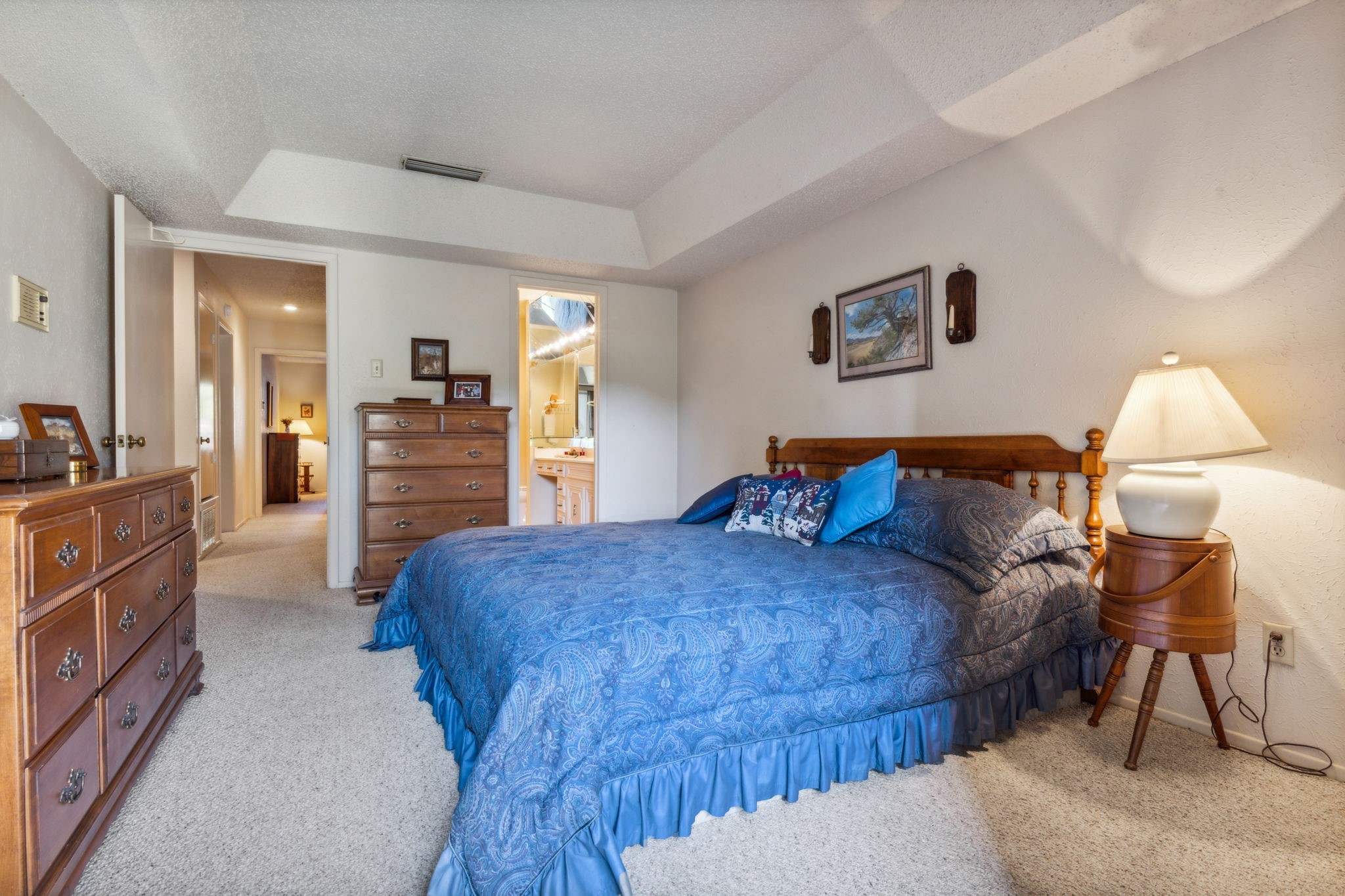 1601 Hawthorne Drive