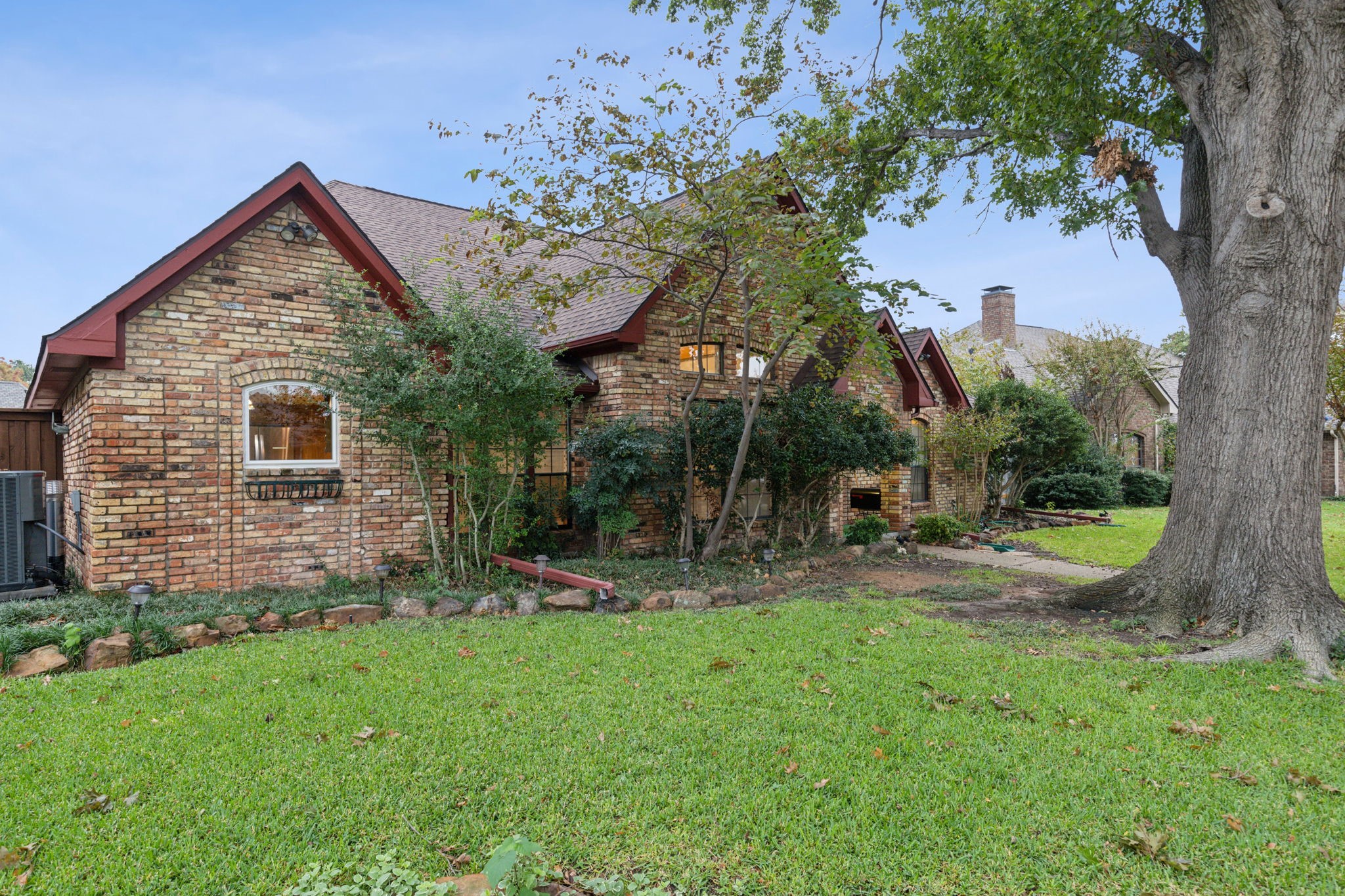 2930 Cambridgeshire Drive