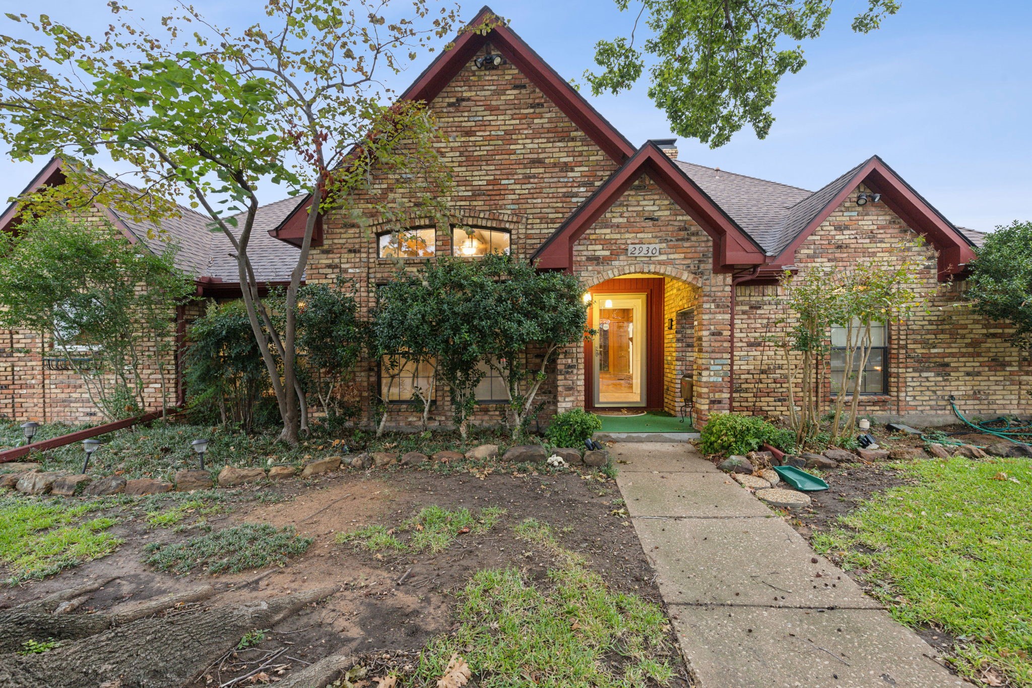 2930 Cambridgeshire Drive