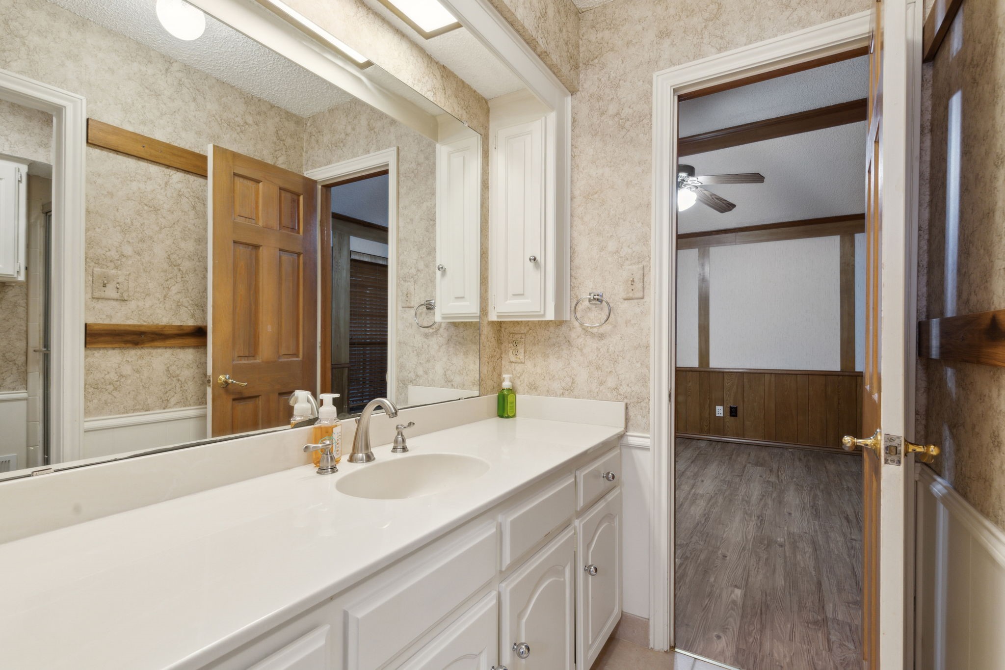 2930 Cambridgeshire Drive