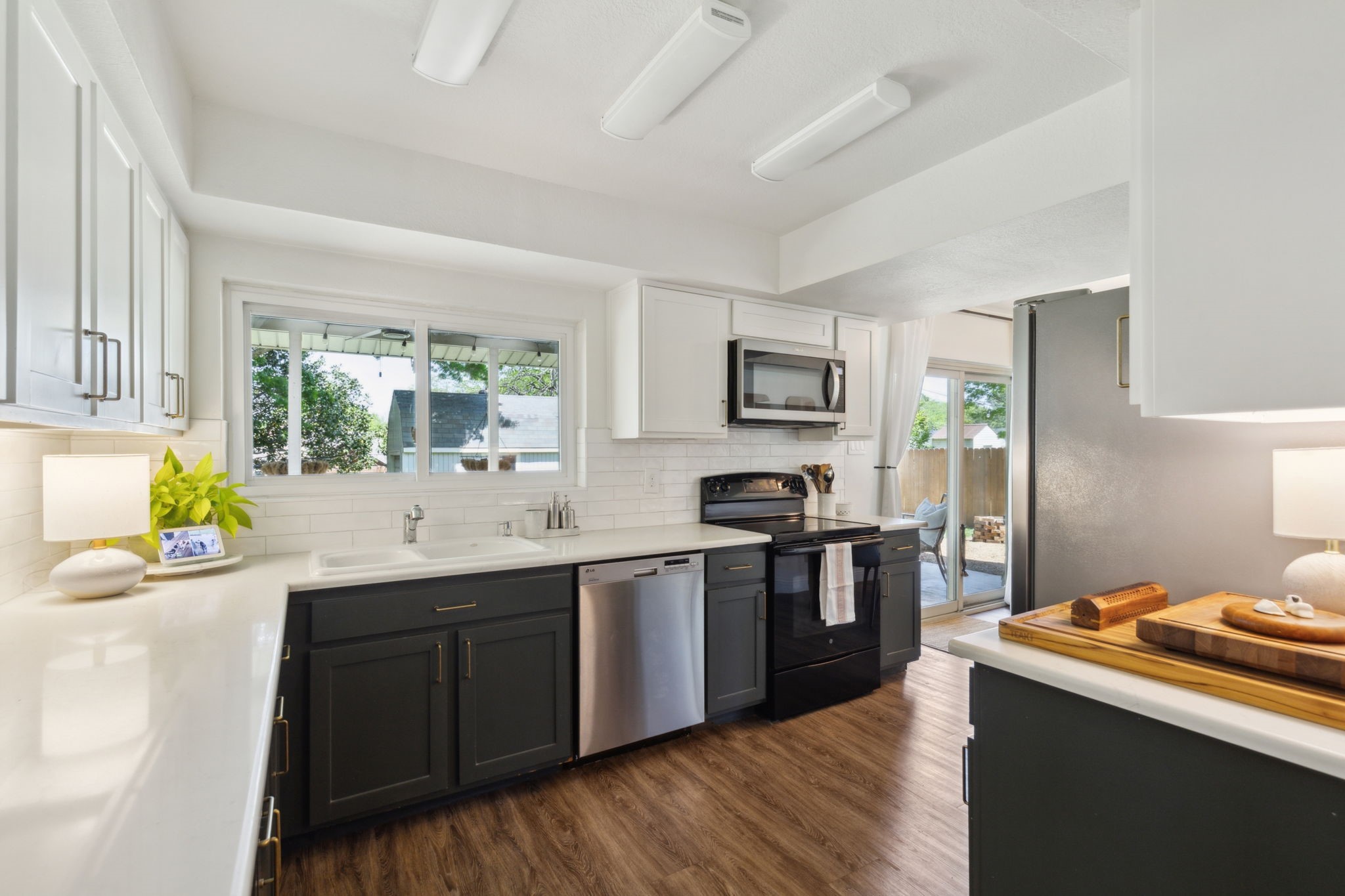 1030 S Riverside Drive