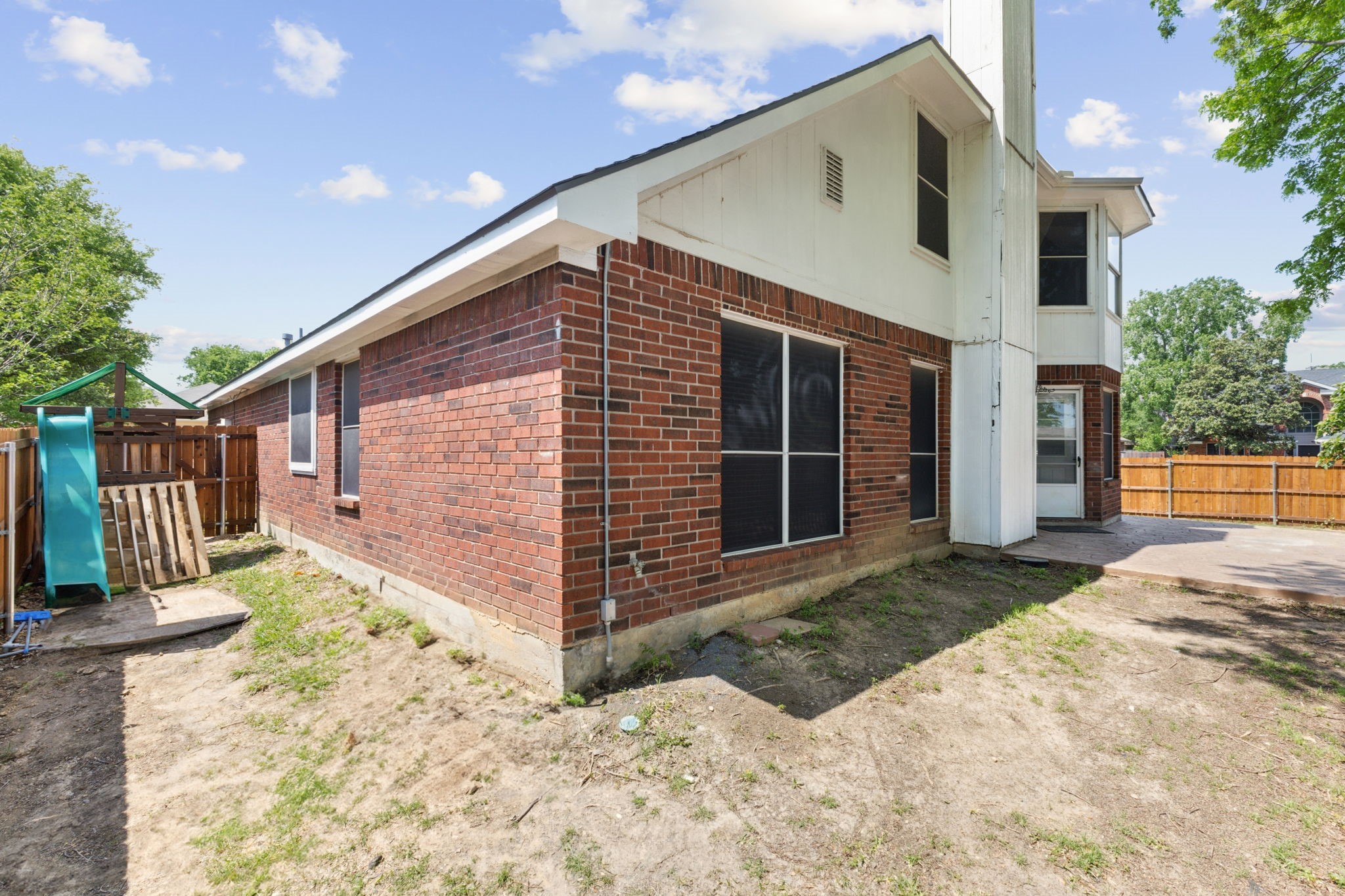 913 Silverstone Drive