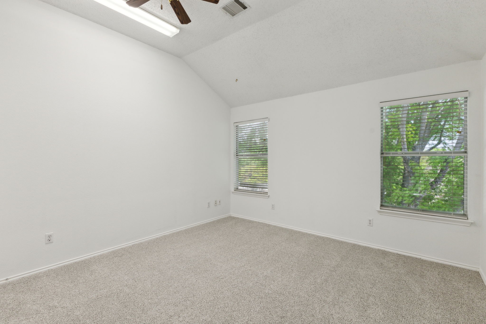 913 Silverstone Drive