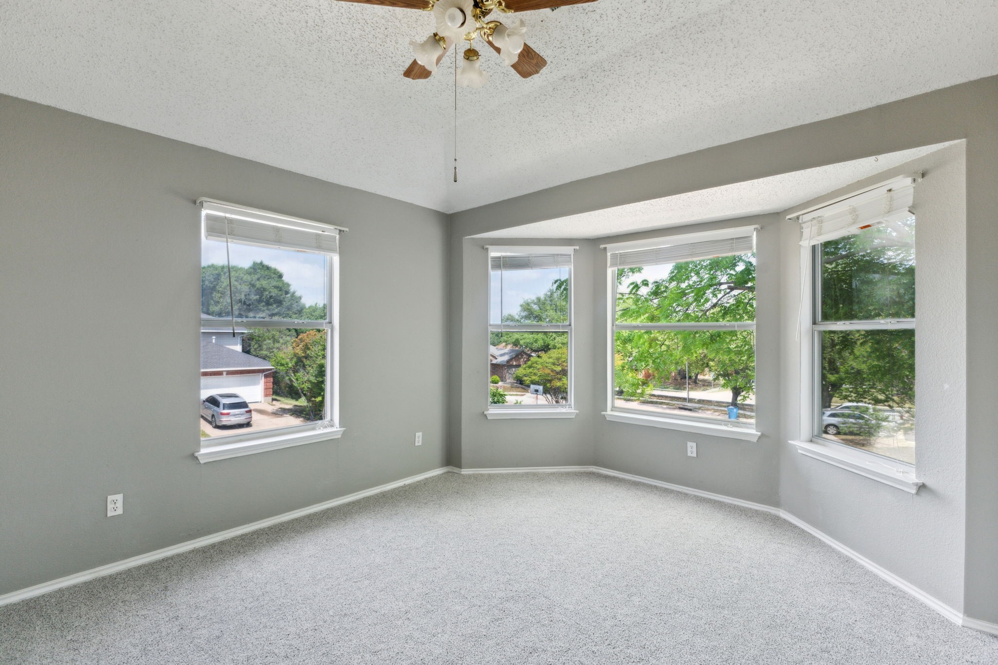 913 Silverstone Drive