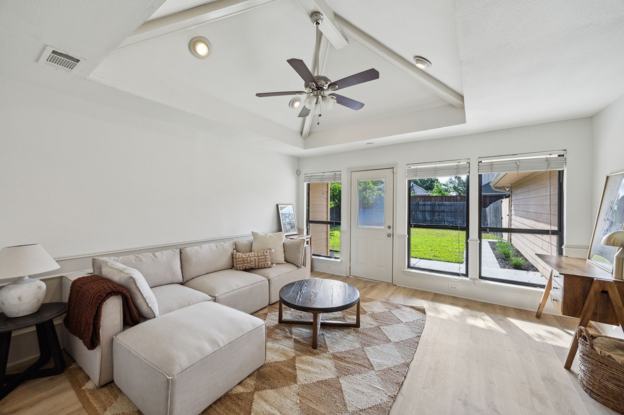 3808 Cromwell