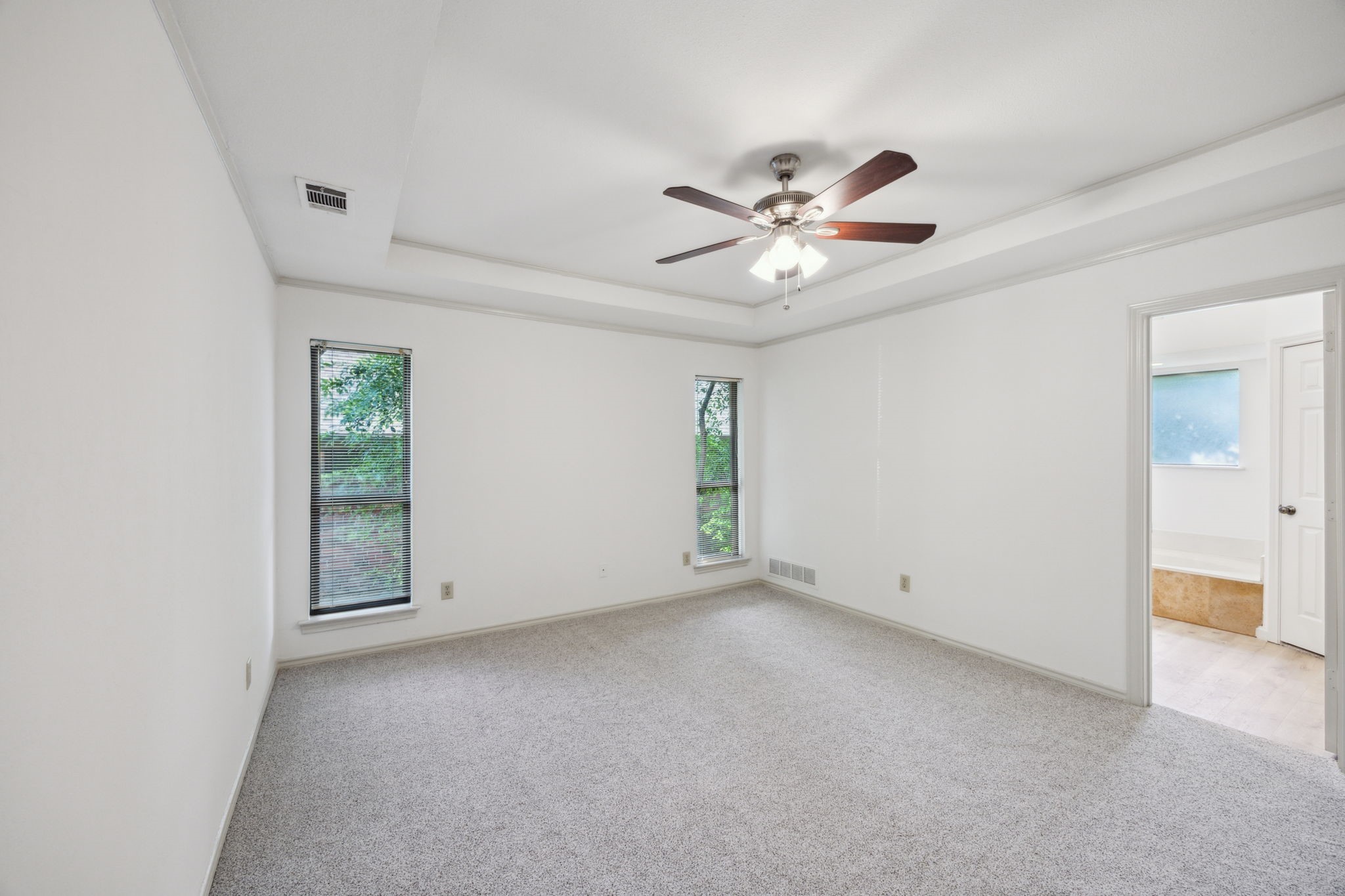 3808 Cromwell