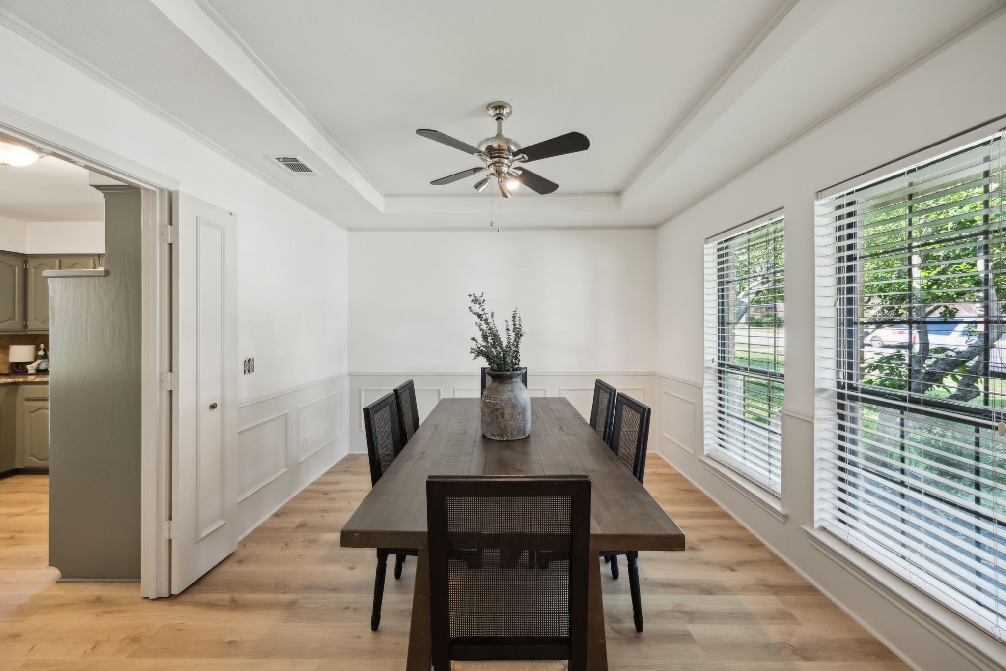 3808 Cromwell