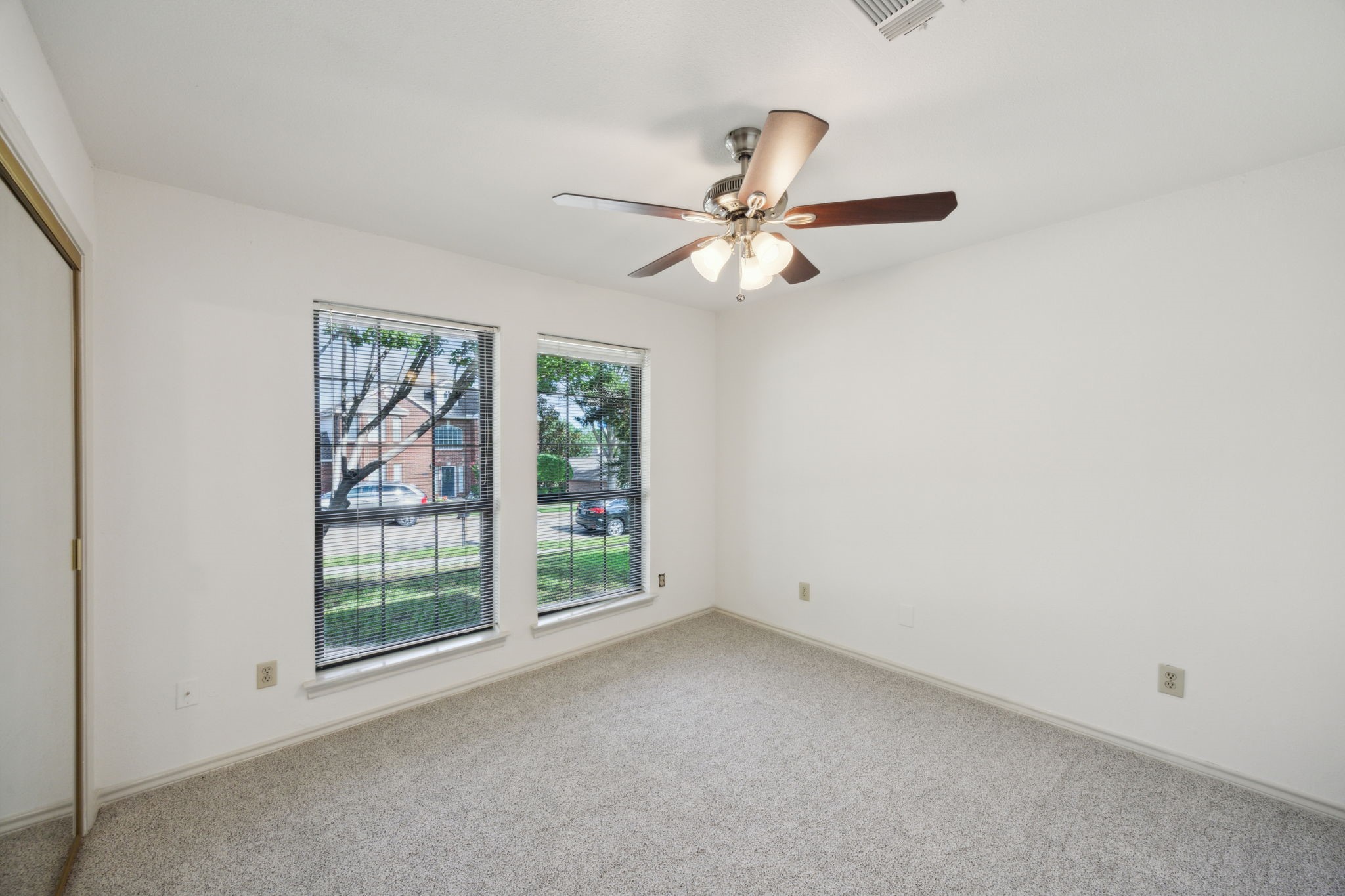 3808 Cromwell