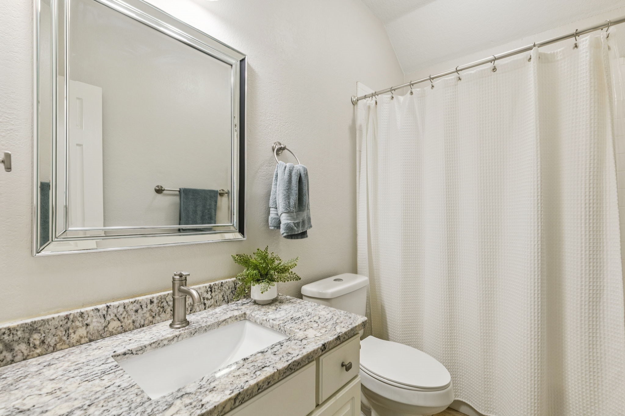 7105 Stoneridge Drive