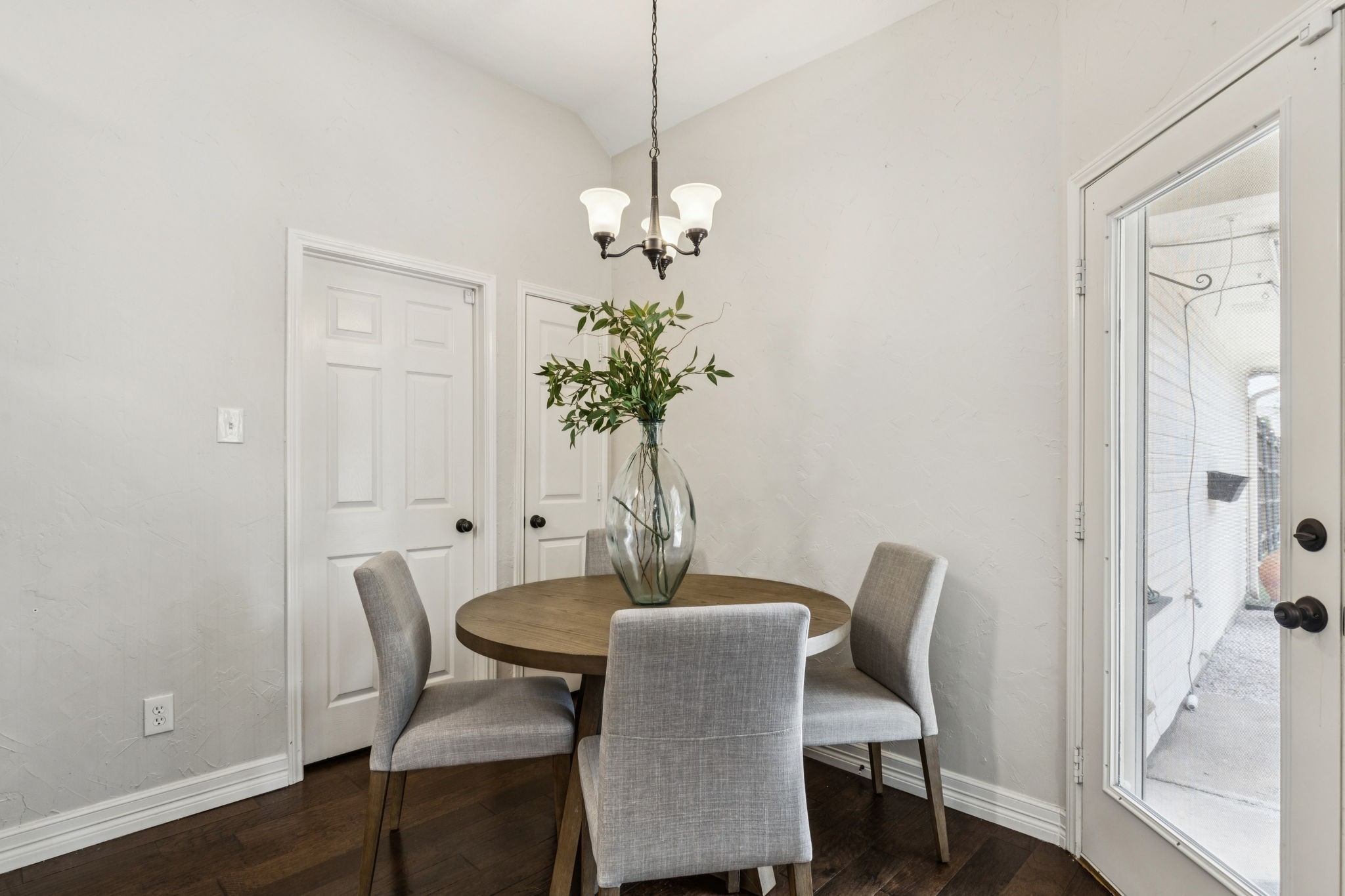 7105 Stoneridge Drive