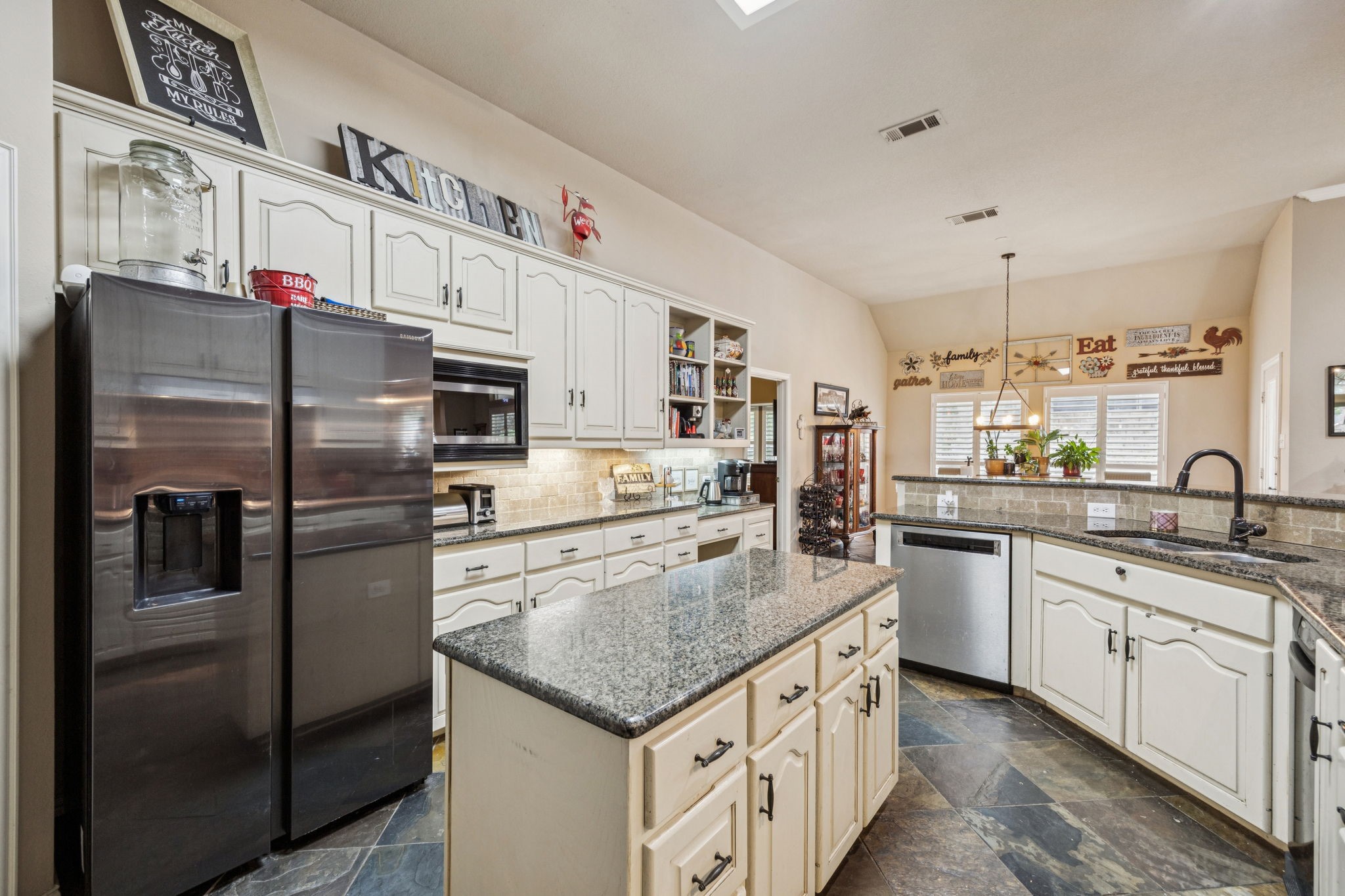 3201 Hilltop Court