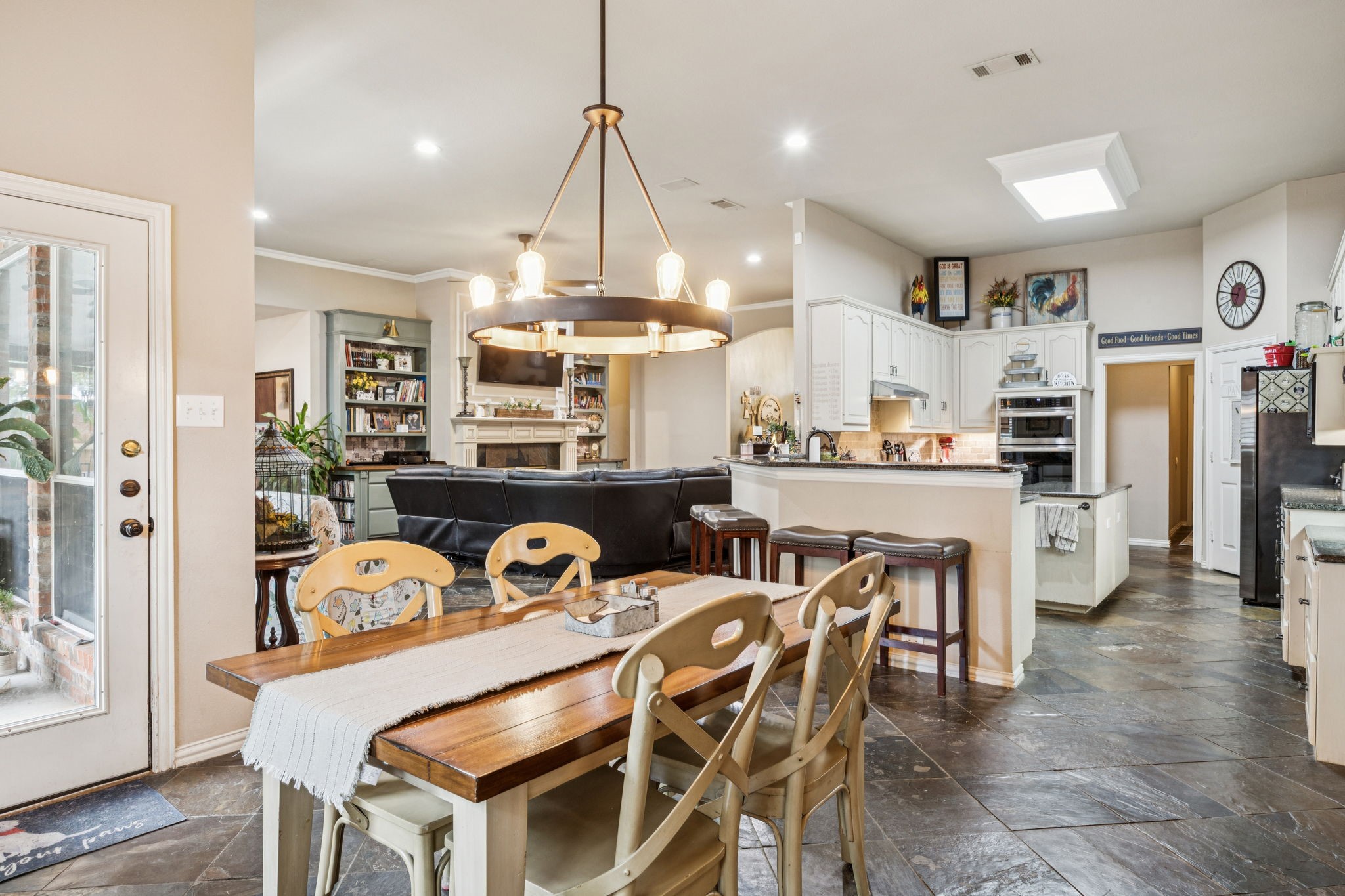 3201 Hilltop Court