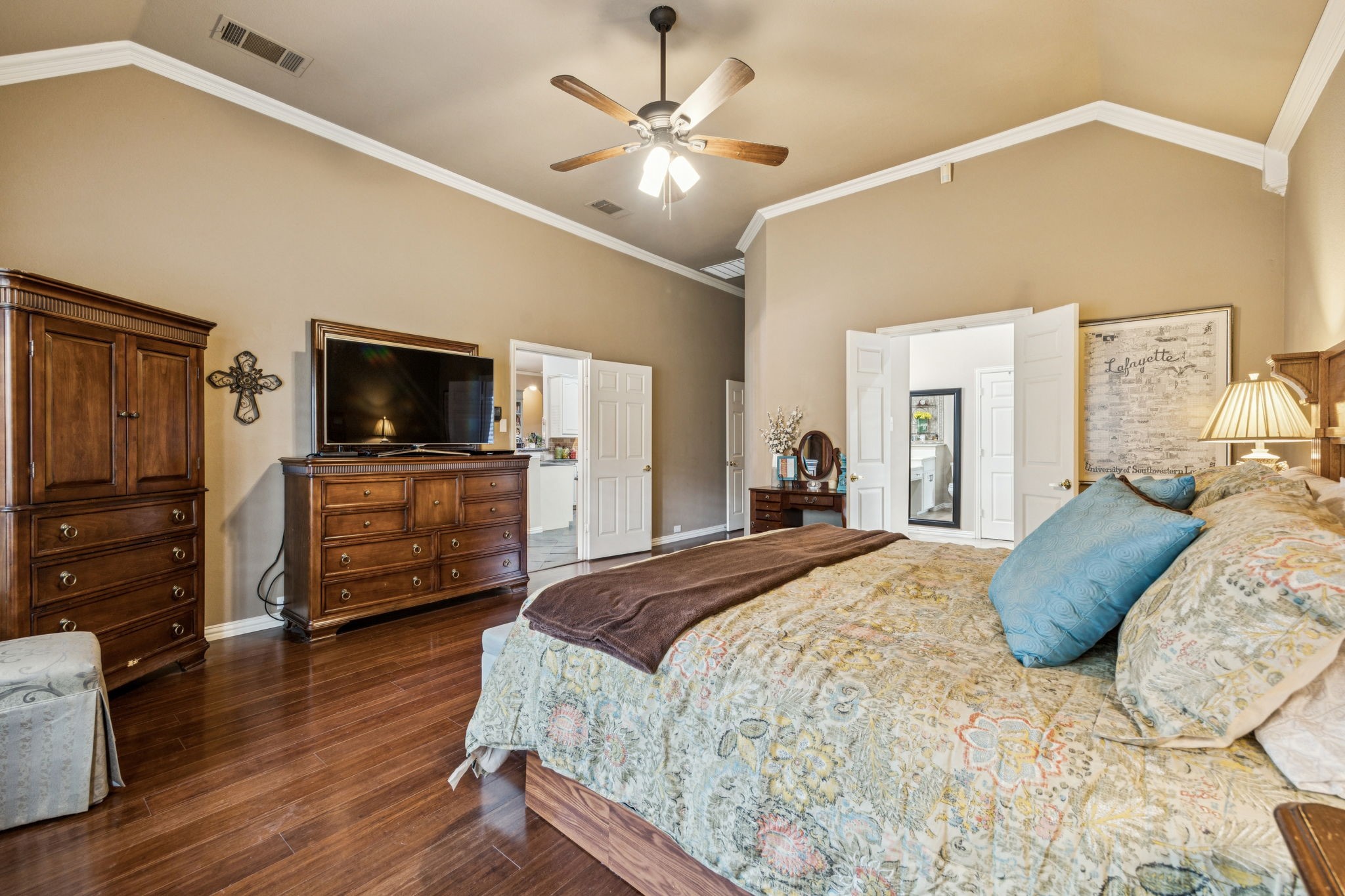 3201 Hilltop Court
