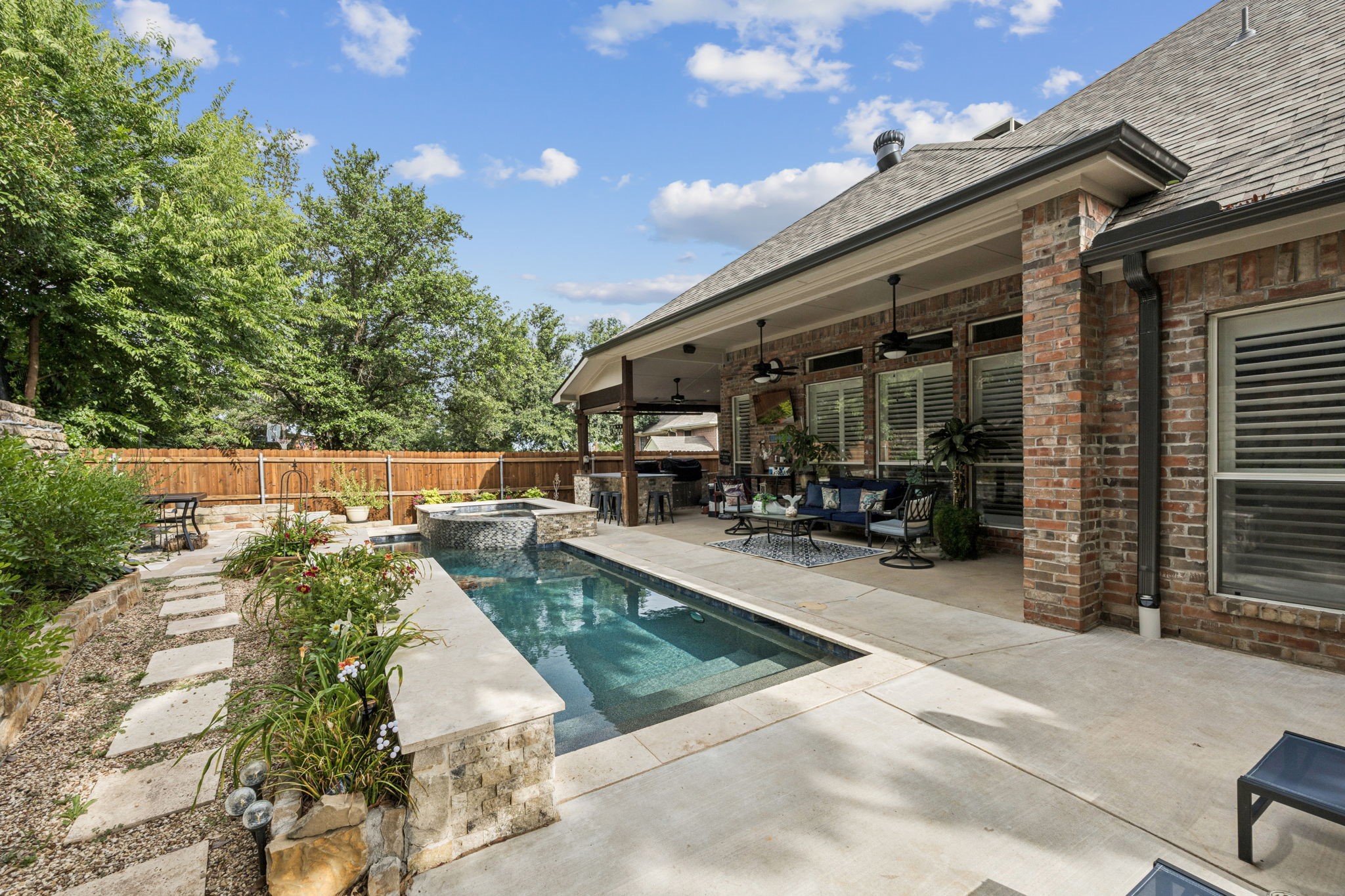 3201 Hilltop Court