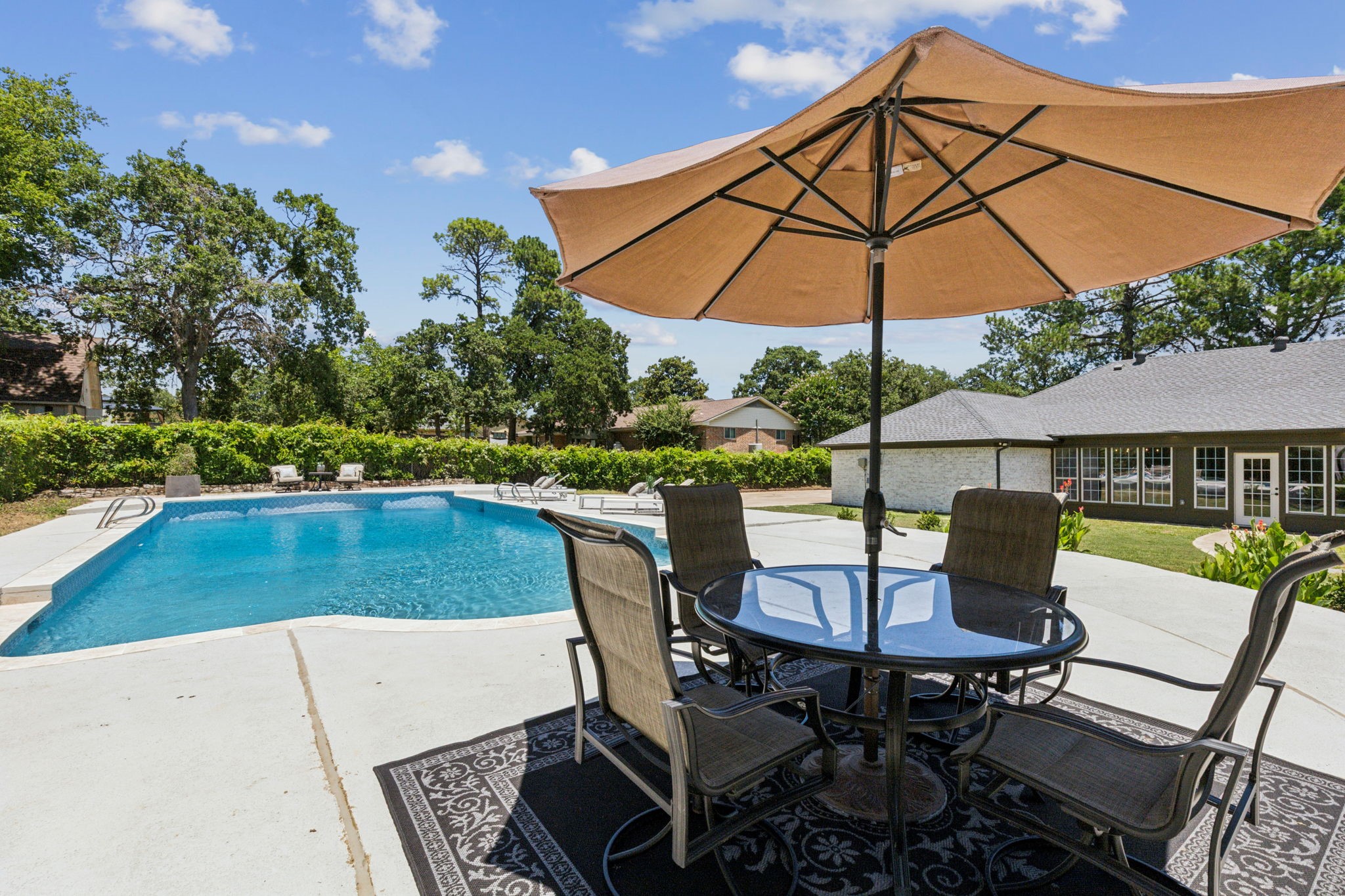 140 Cedarcrest Lane