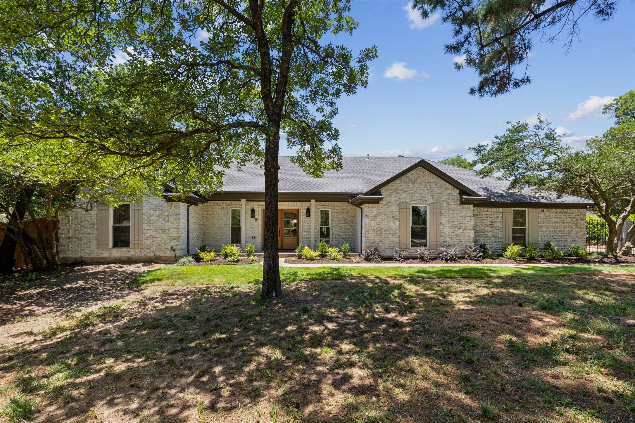 140 Cedarcrest Lane