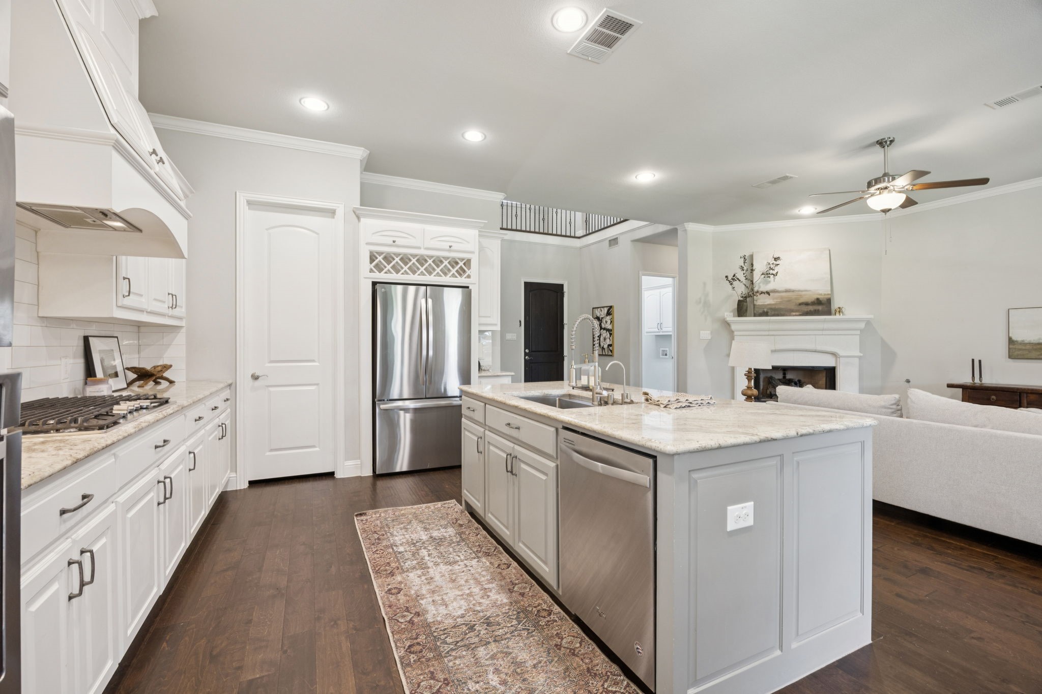 313 Silvery Pine Avenue