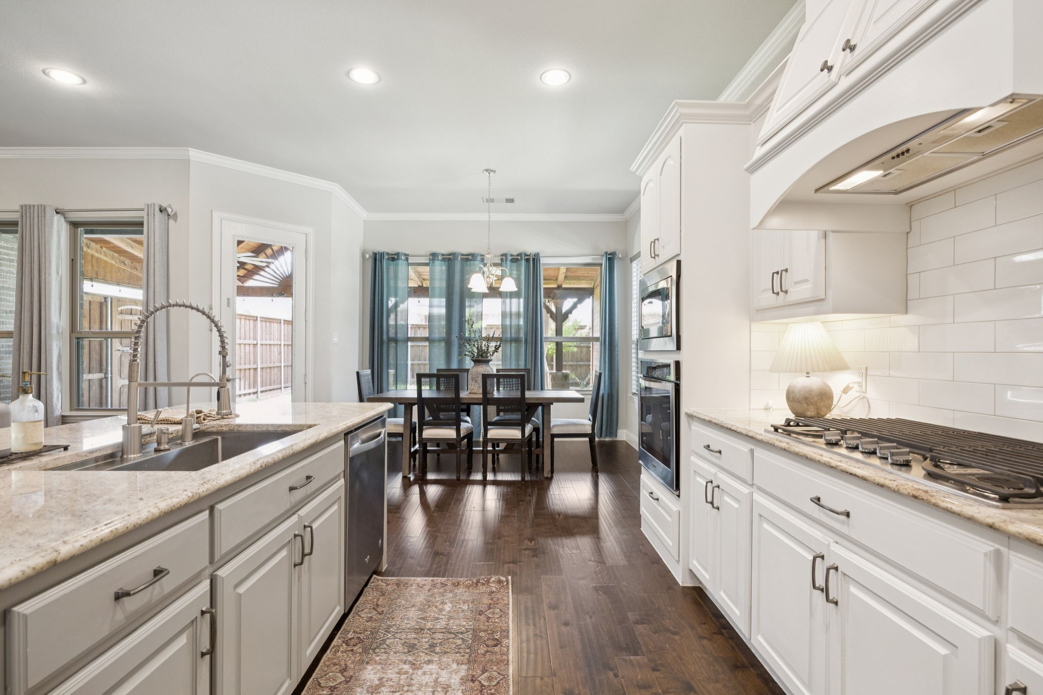 313 Silvery Pine Avenue