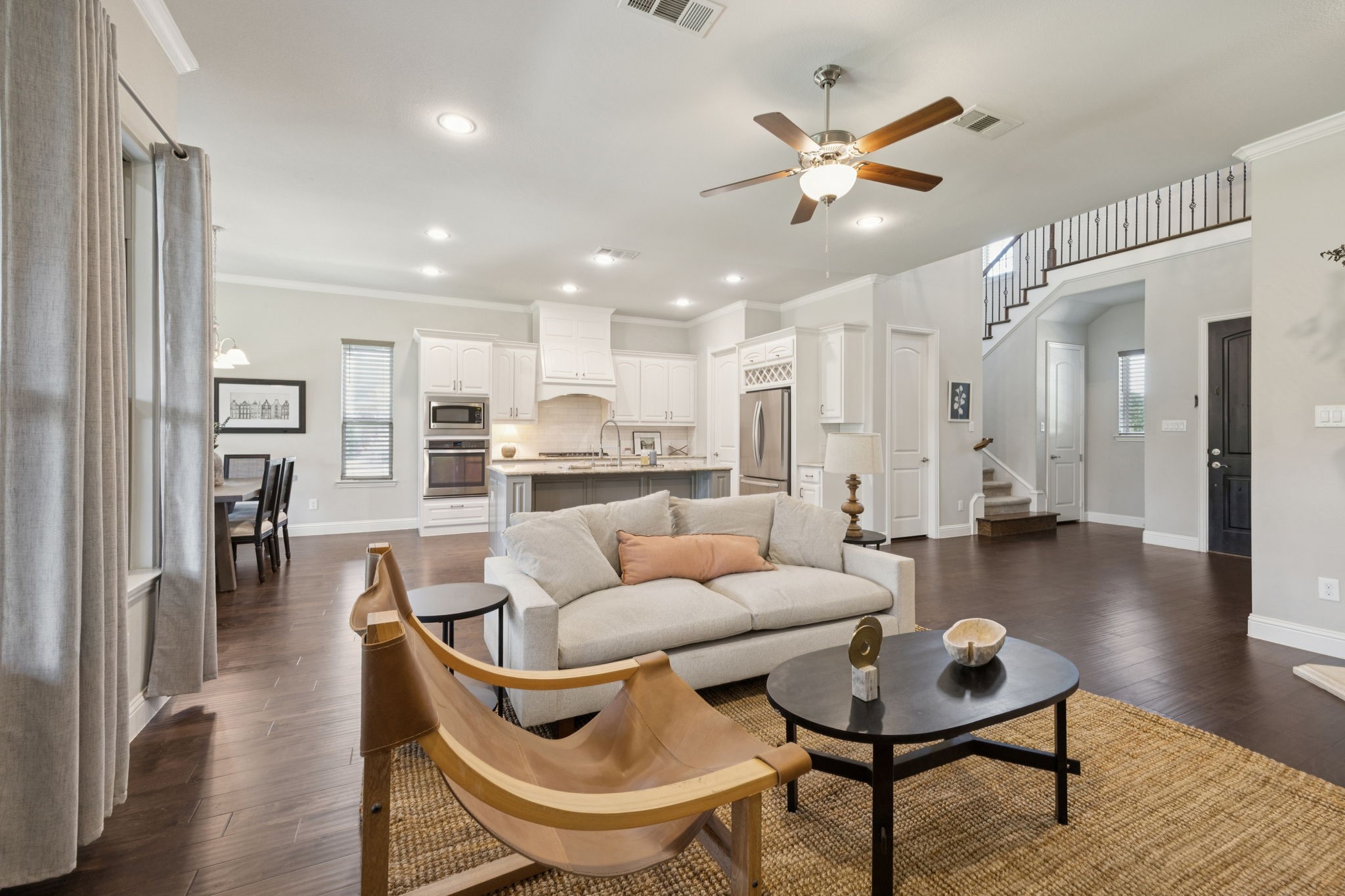 313 Silvery Pine Avenue