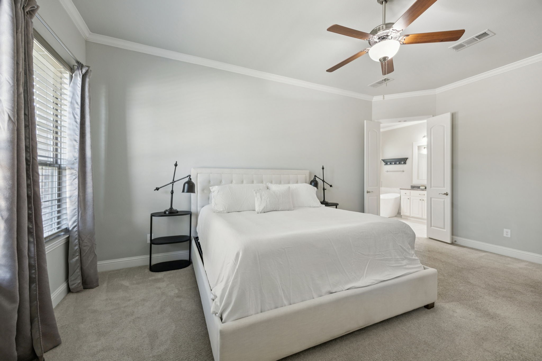 313 Silvery Pine Avenue