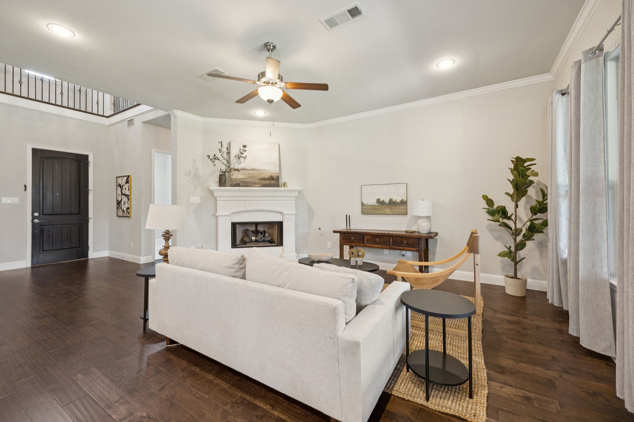 313 Silvery Pine Avenue