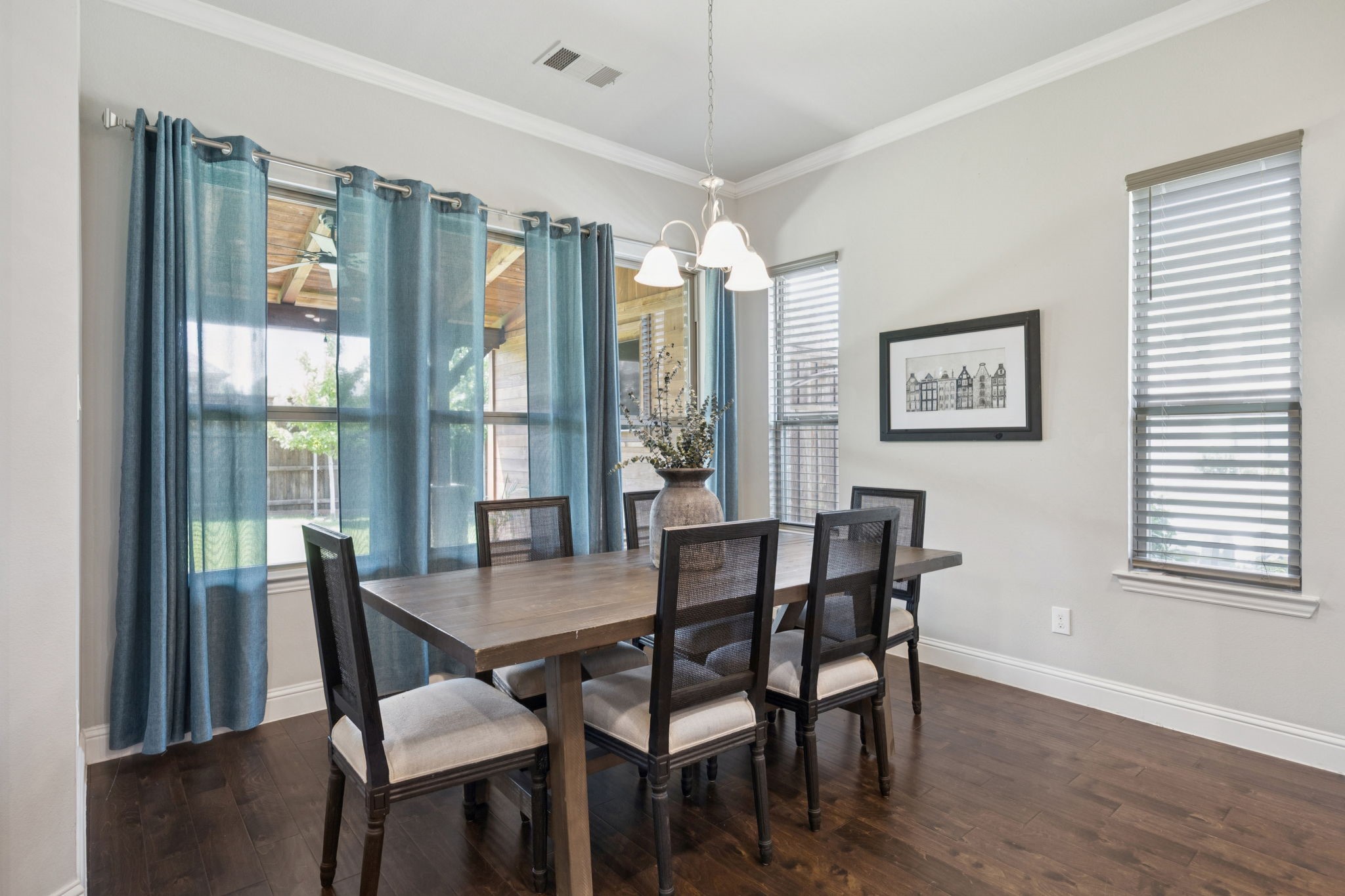 313 Silvery Pine Avenue