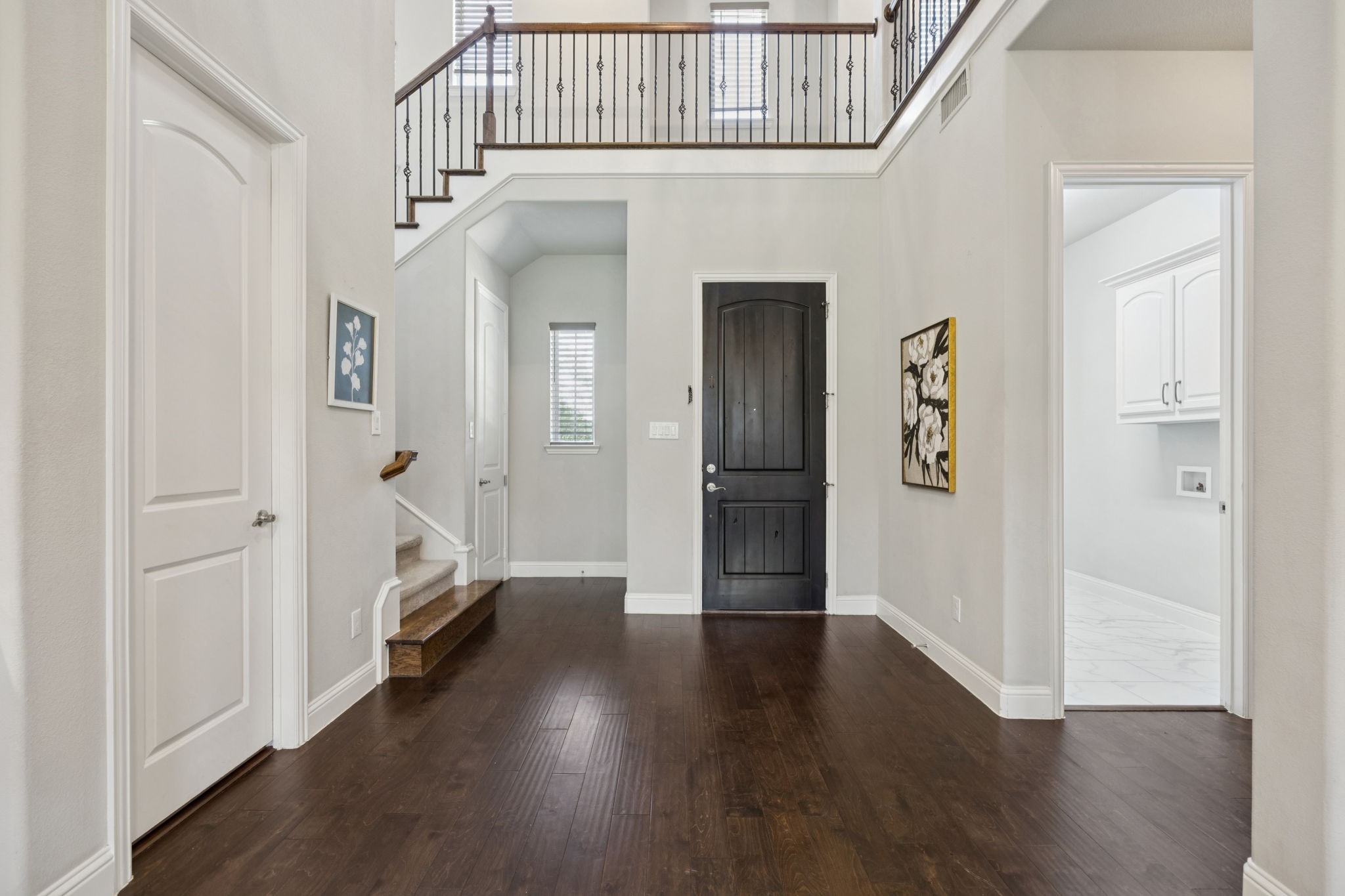 313 Silvery Pine Avenue